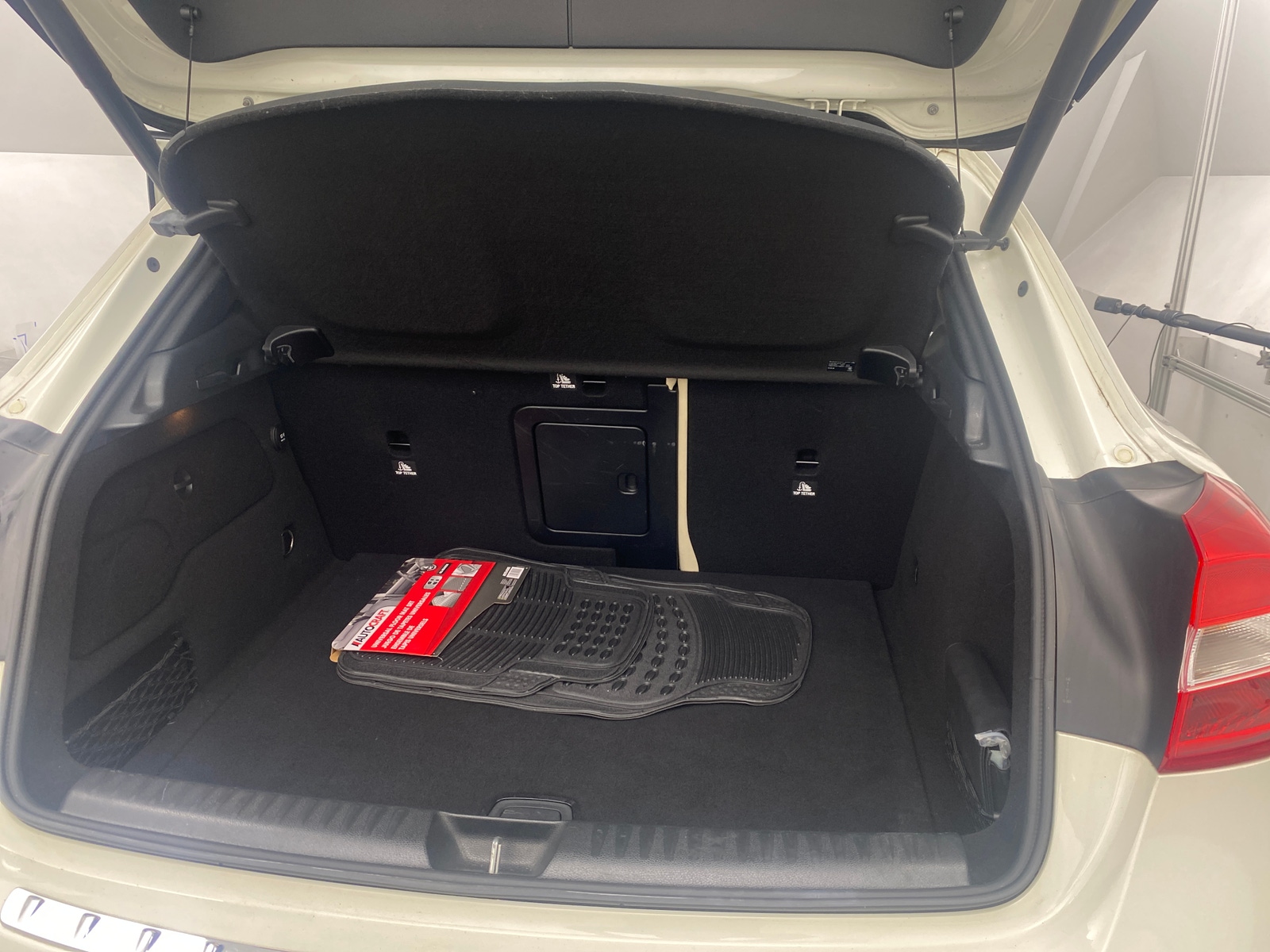 Thumbnail: 2017 Mercedes-Benz GLA - 6