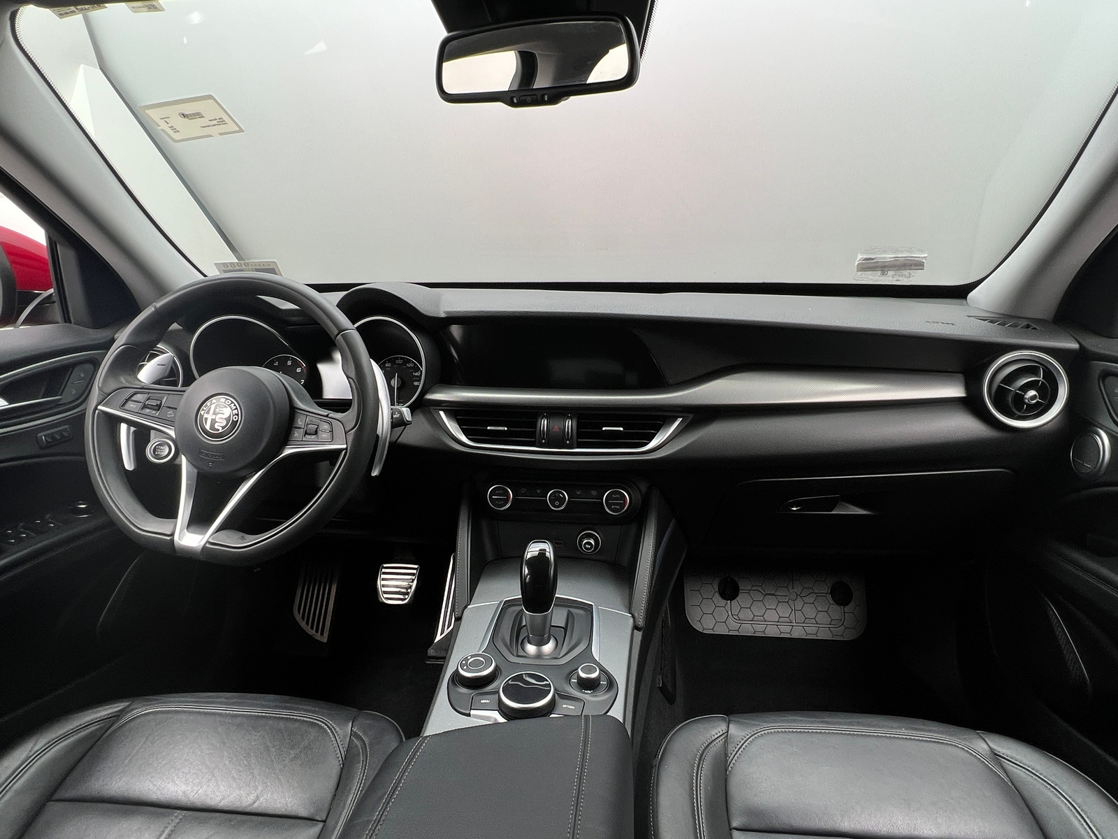 Thumbnail: 2018 Alfa Romeo Stelvio - 2