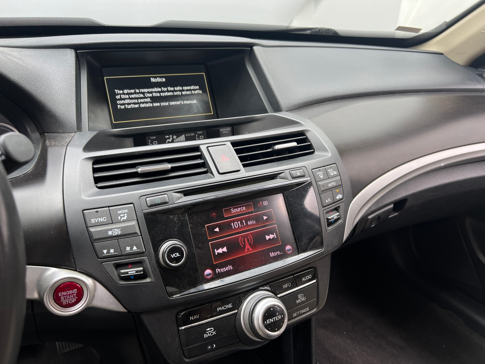 Thumbnail: 2015 Honda Crosstour - 3