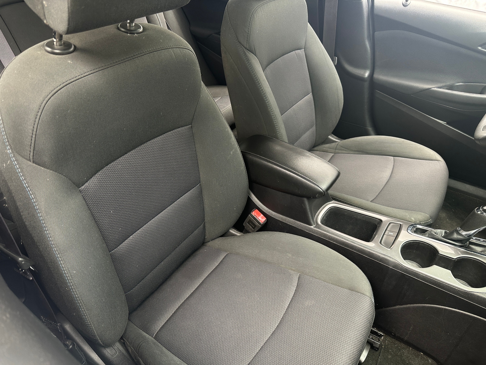 Thumbnail: 2017 Chevrolet Cruze - 2