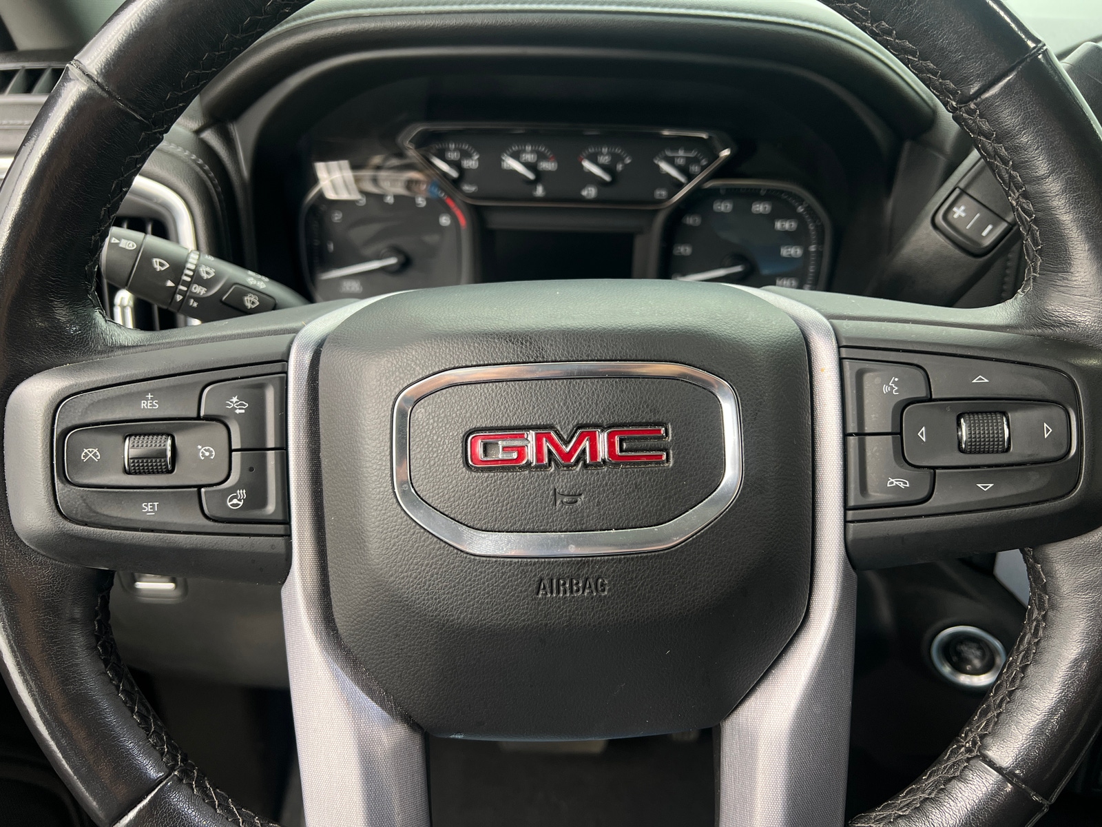 Thumbnail: 2022 GMC Sierra 1500 - 4