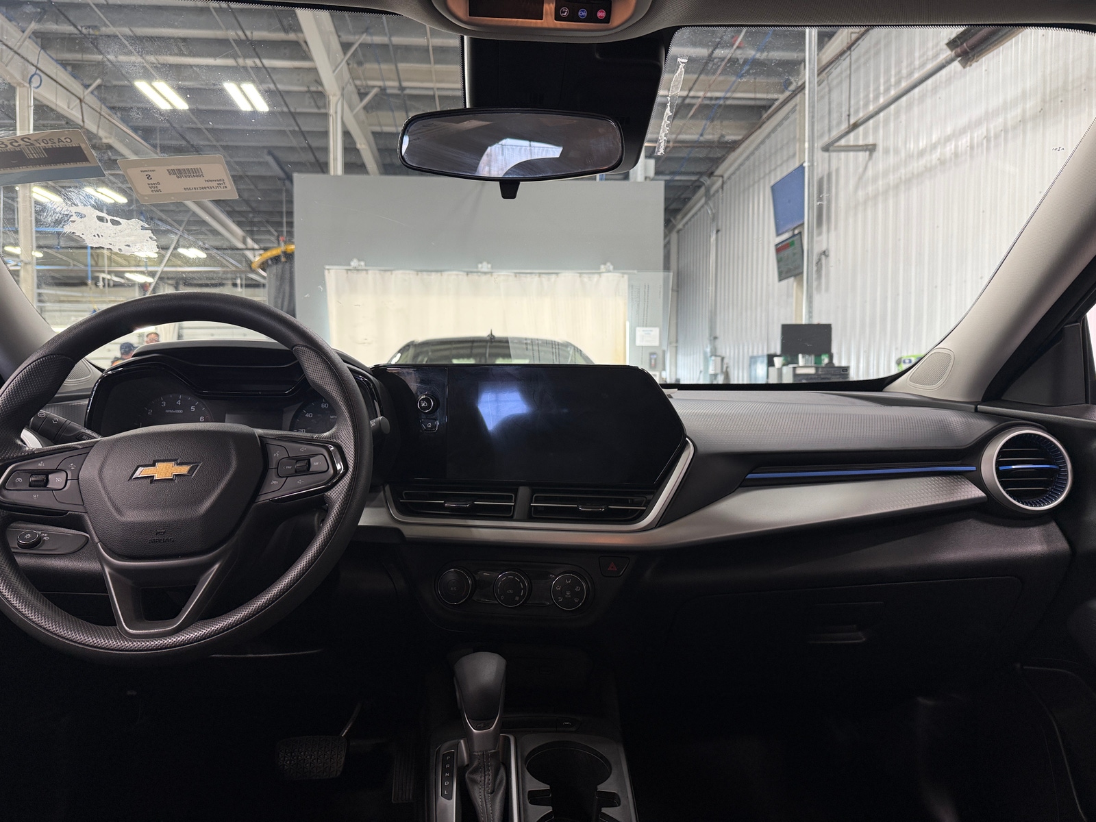 Thumbnail: 2025 Chevrolet Trax - 3