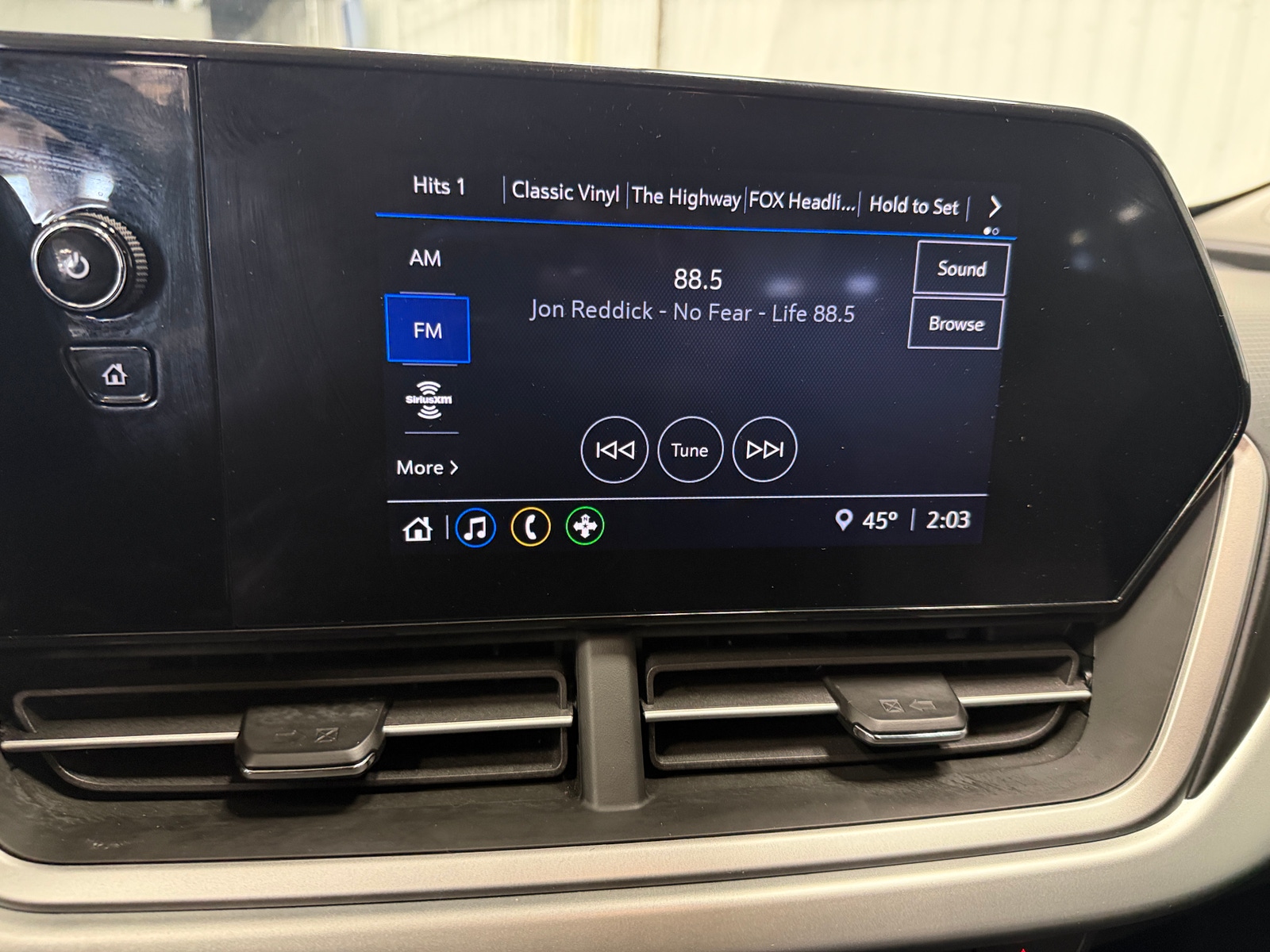 Thumbnail: 2025 Chevrolet Trax - 4