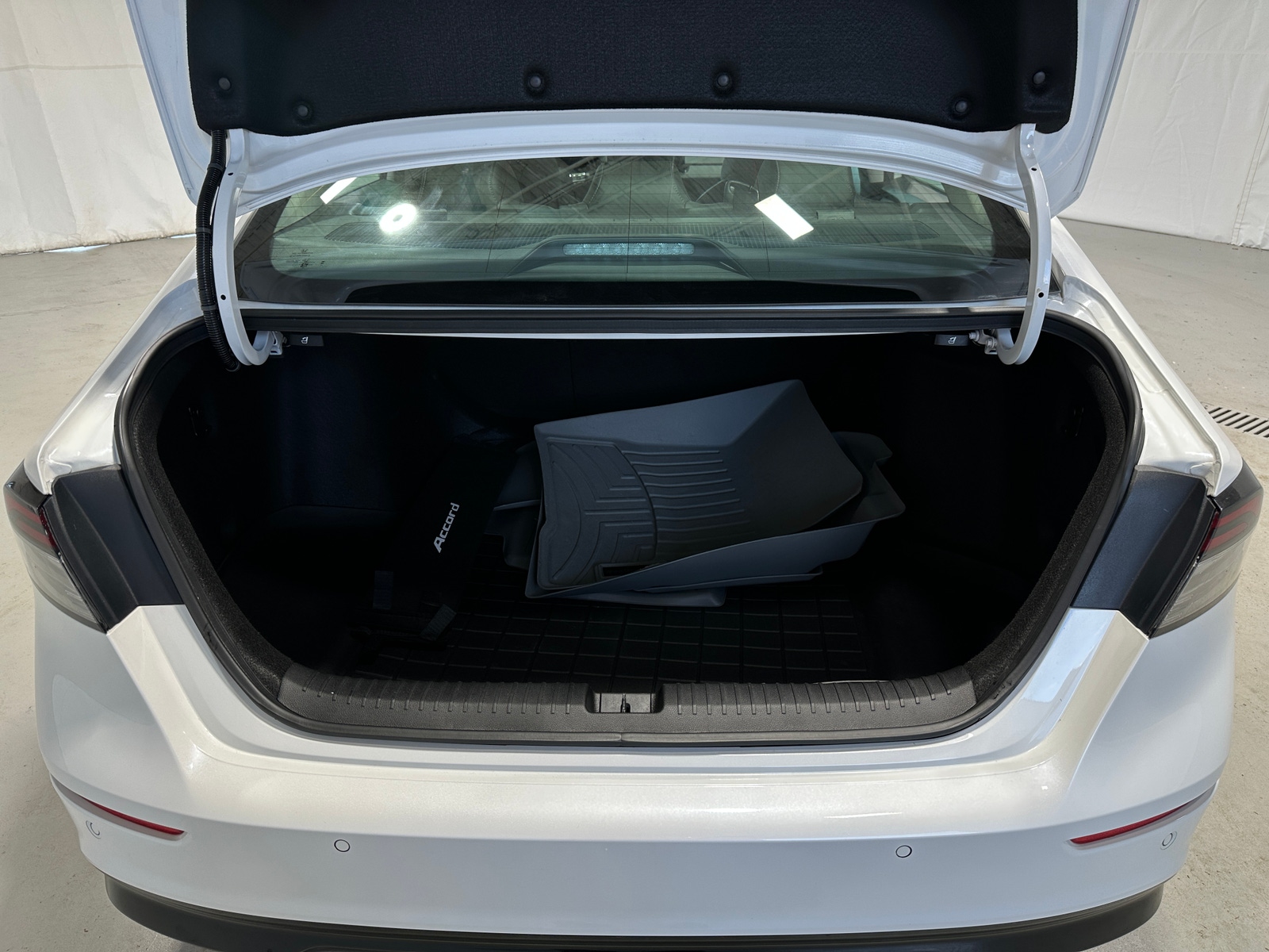 Thumbnail: 2023 Honda Accord - 6