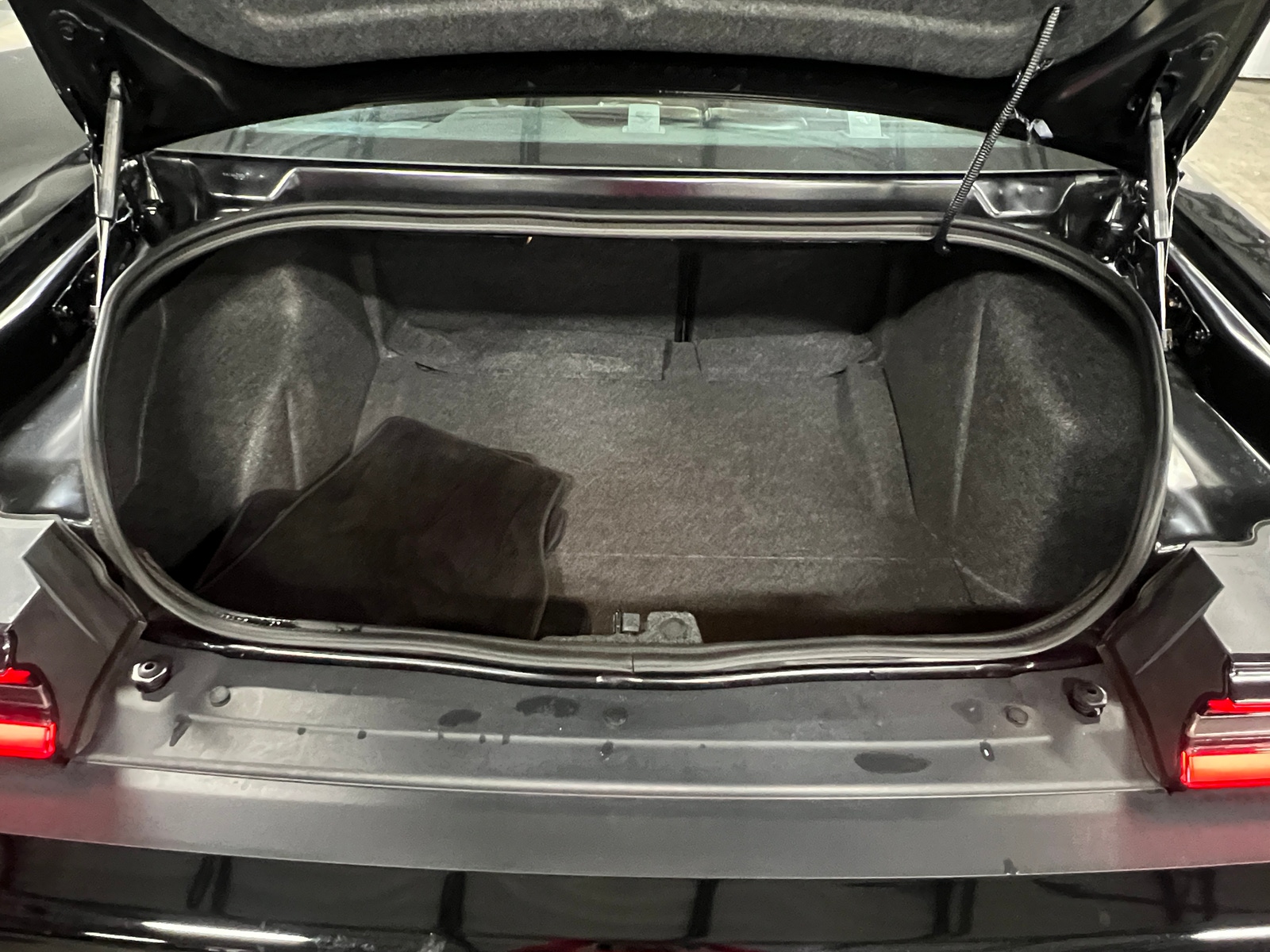 Thumbnail: 2015 Dodge Challenger - 5