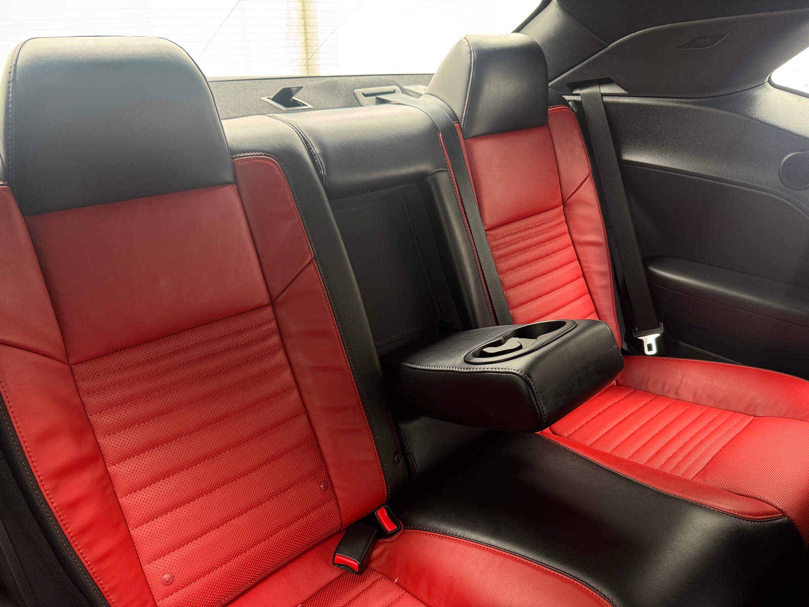 Thumbnail: 2015 Dodge Challenger - 4