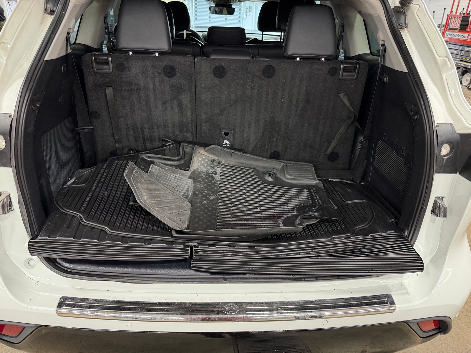 Thumbnail: 2020 Toyota Highlander - 6