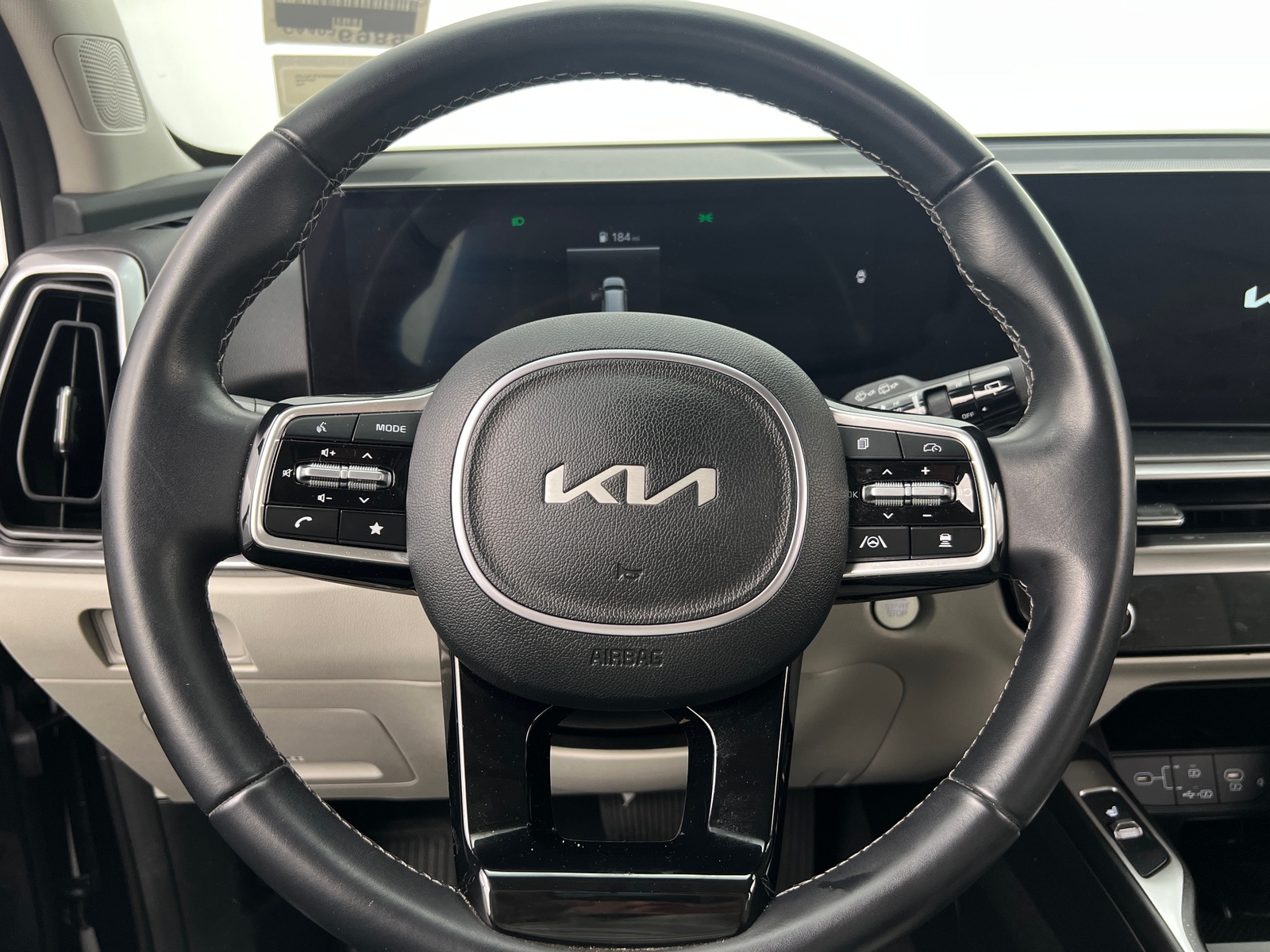 Thumbnail: 2025 Kia Sorento - 4