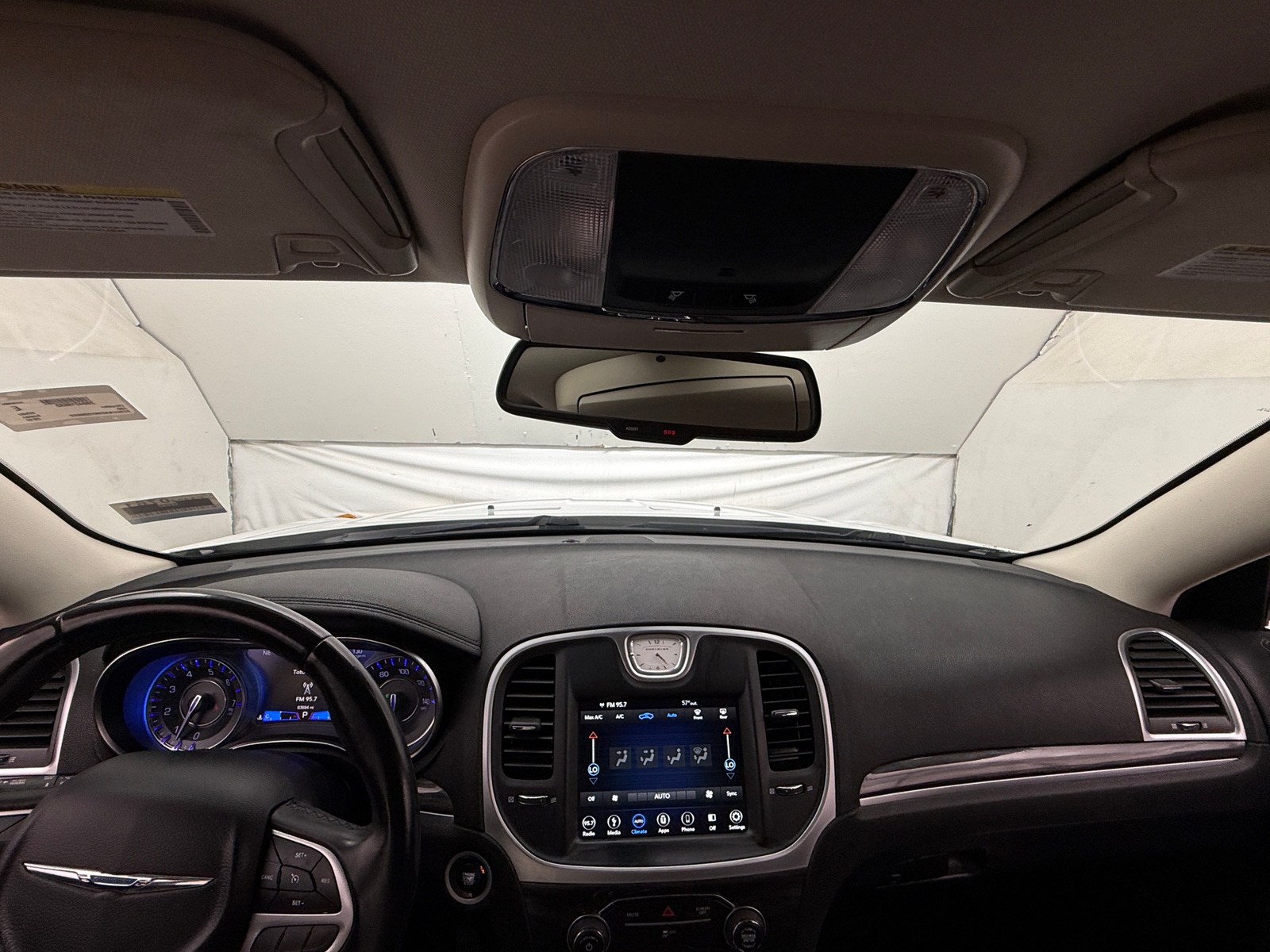 Thumbnail: 2019 Chrysler 300 - 3