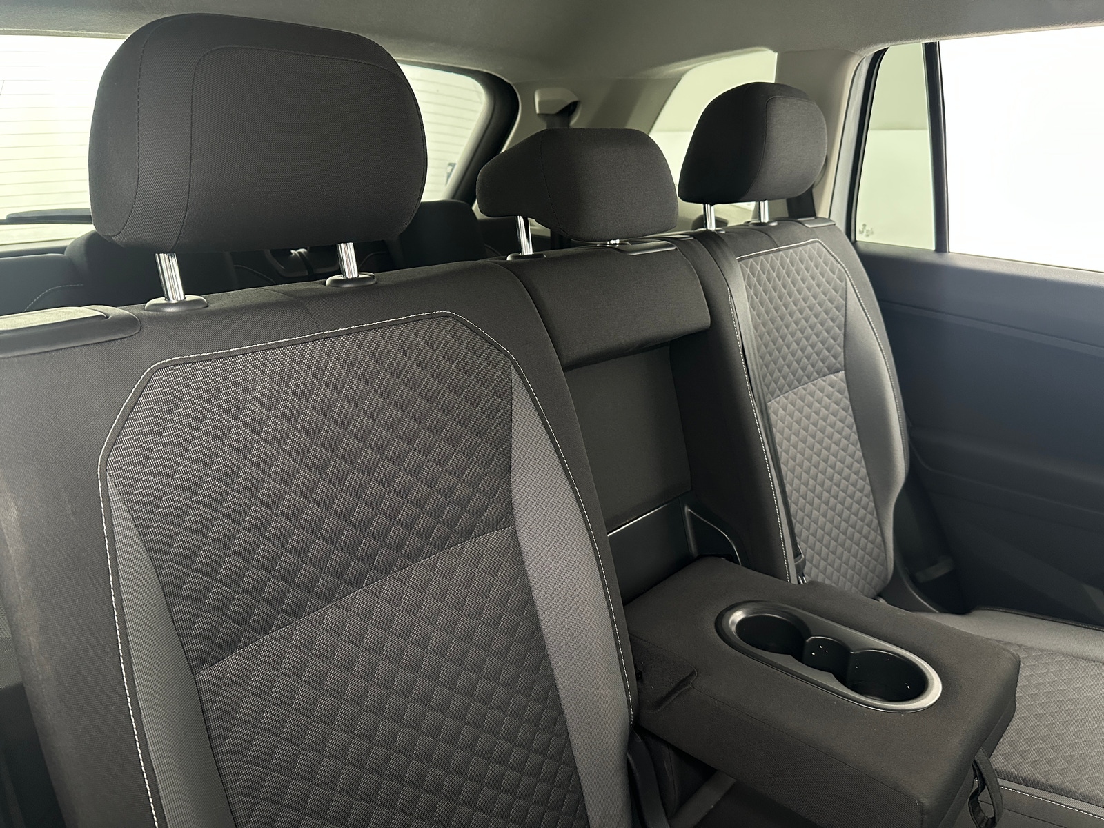 Thumbnail: 2021 Volkswagen Tiguan - 6