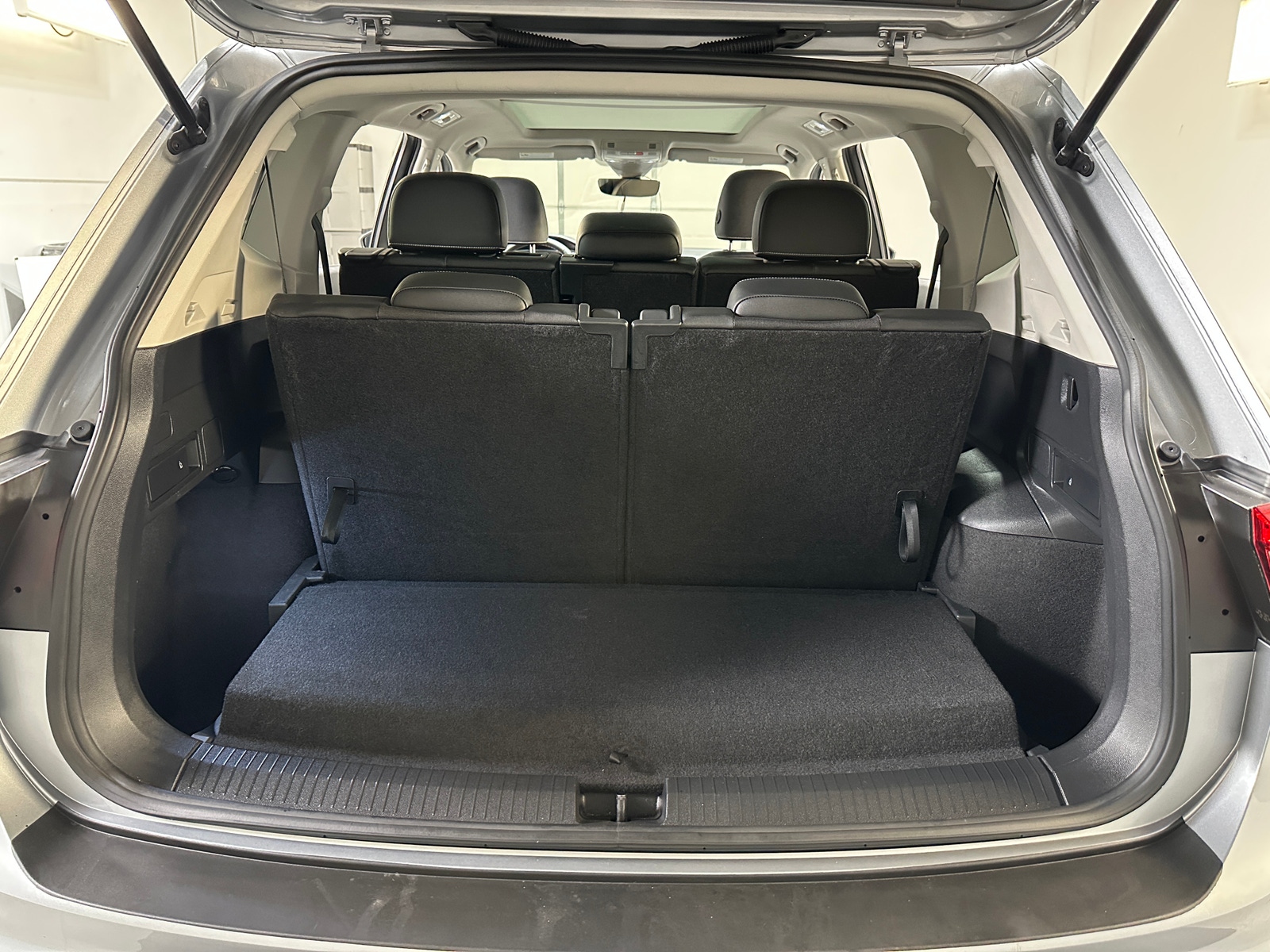 Thumbnail: 2022 Volkswagen Tiguan - 7