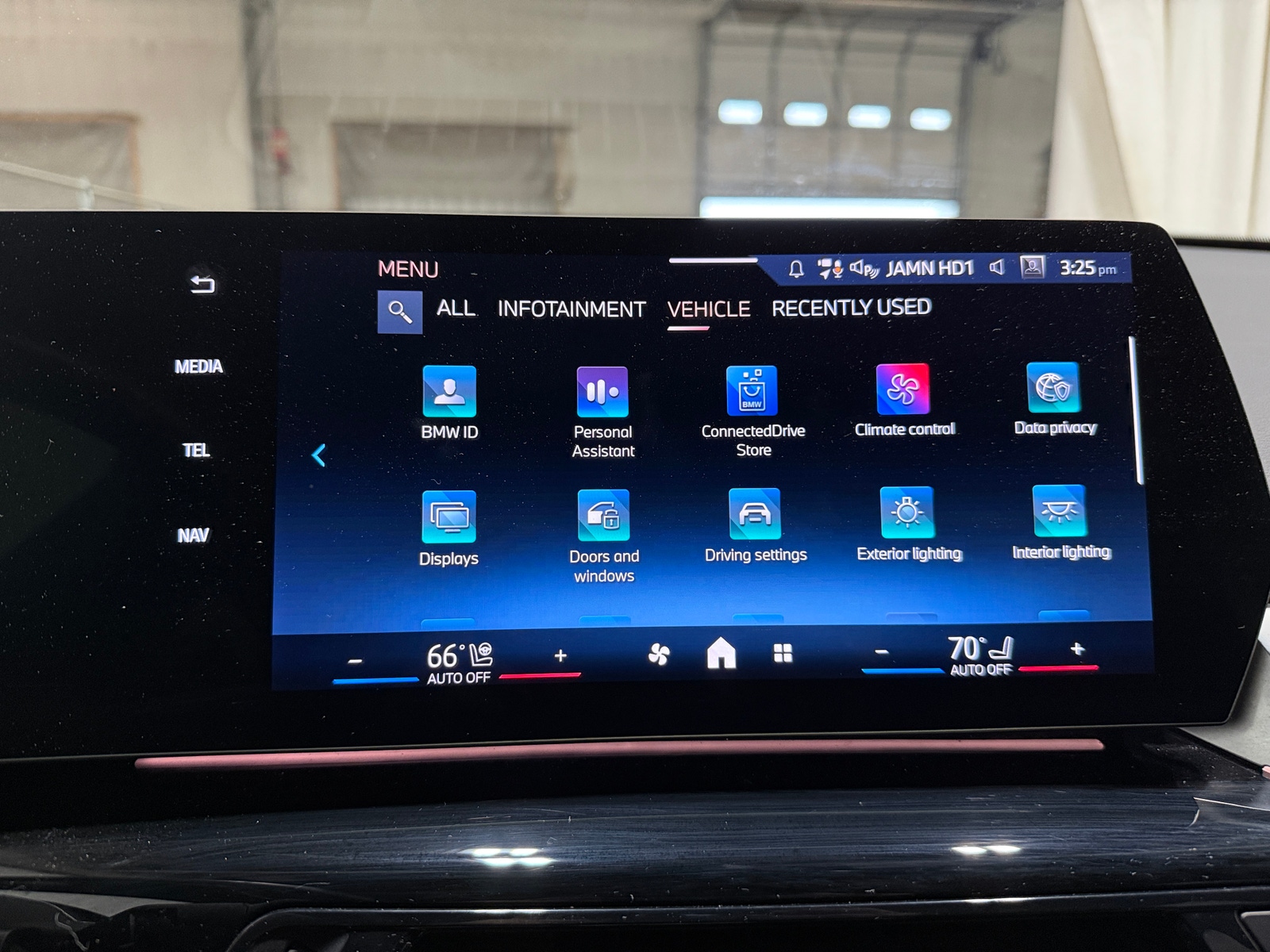 Thumbnail: 2024 BMW X1 - 3