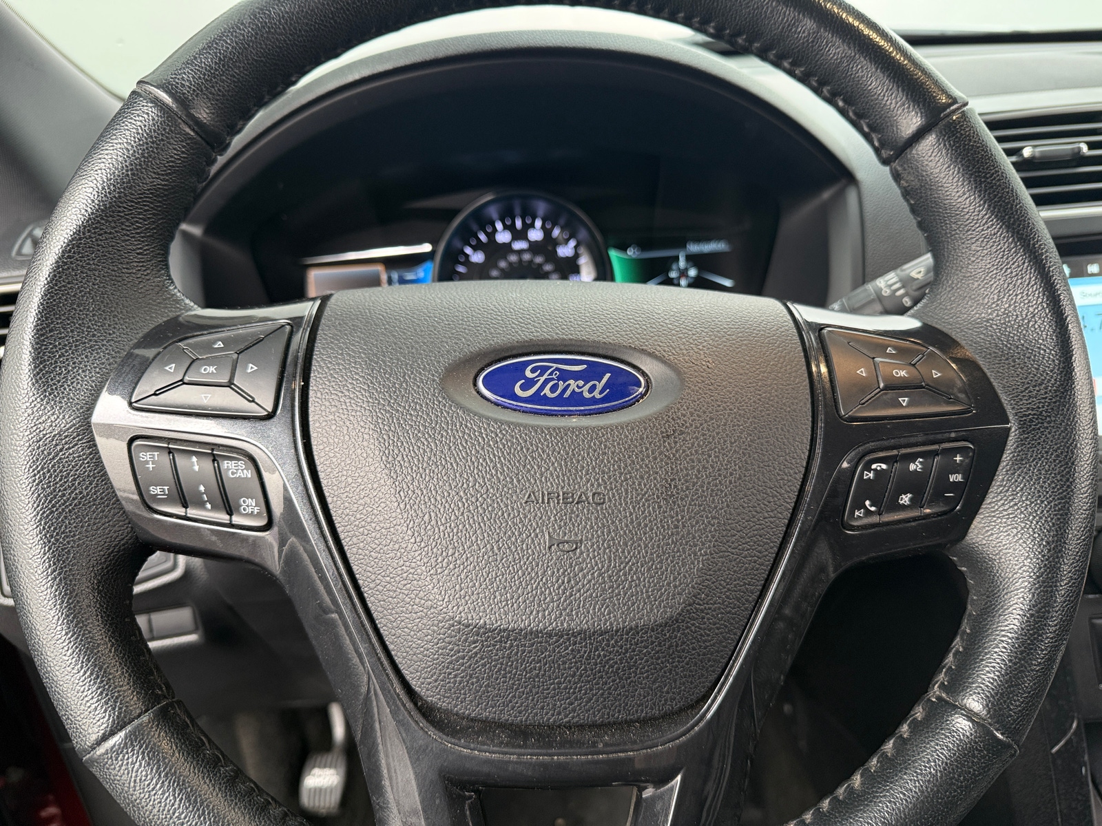 Thumbnail: 2018 Ford Explorer - 5