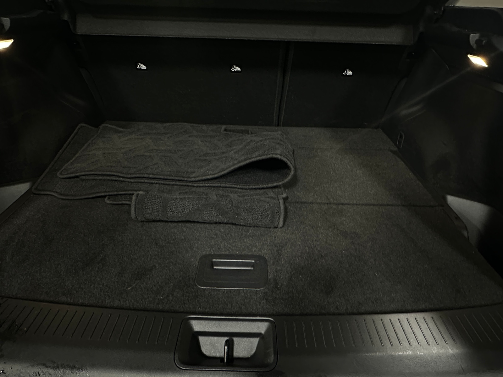 Thumbnail: 2023 Nissan Ariya - 6