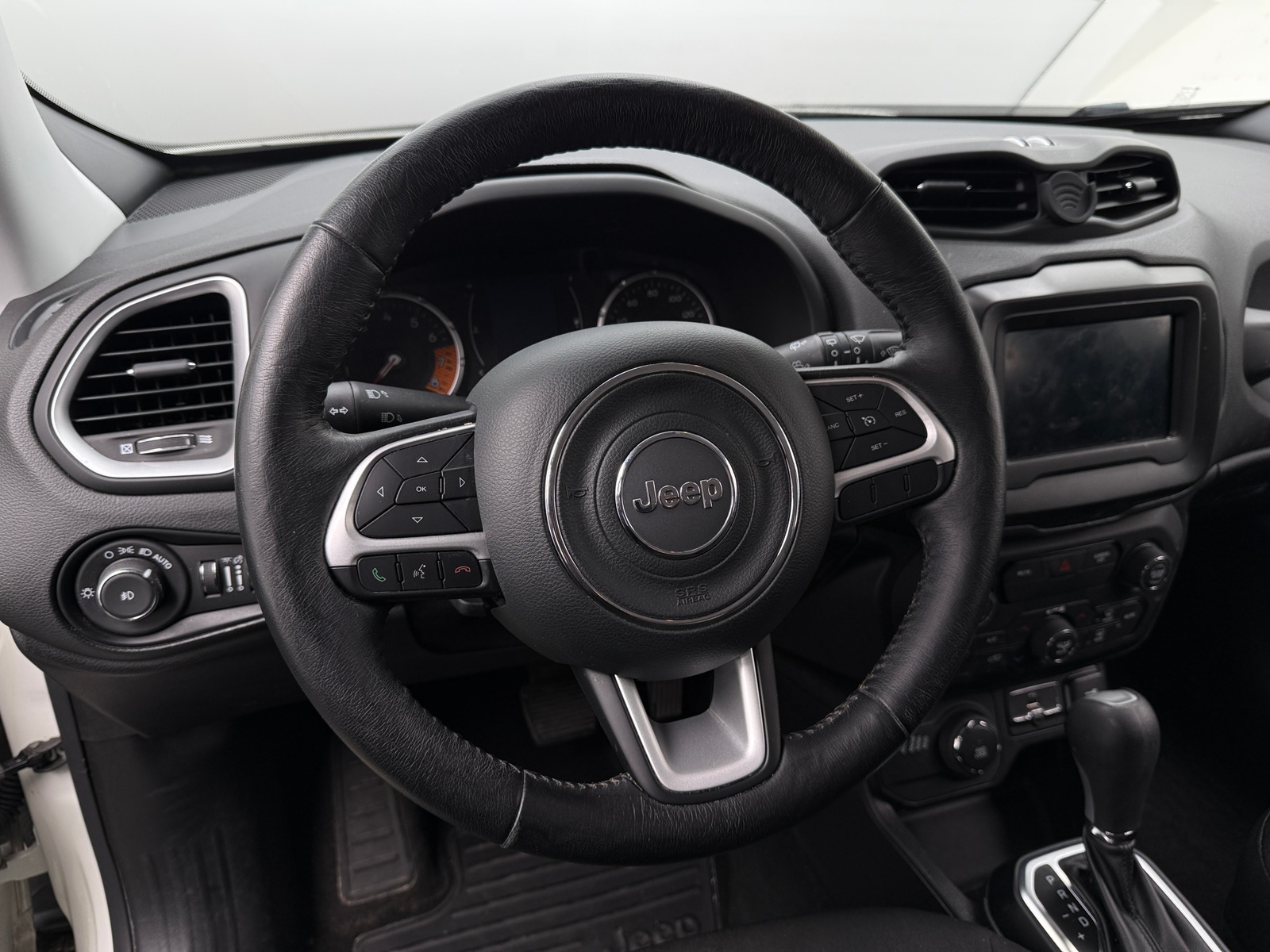 Thumbnail: 2019 Jeep Renegade - 5