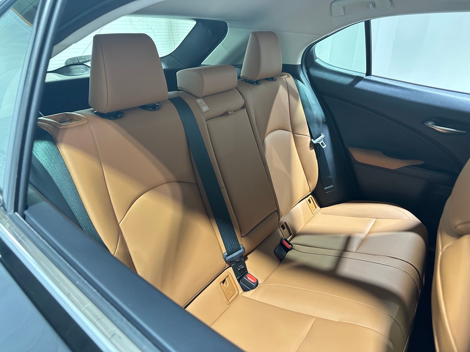 Thumbnail: 2021 Lexus UX - 5