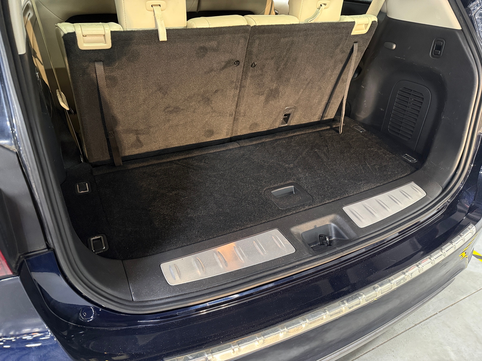 Thumbnail: 2019 INFINITI QX60 - 6