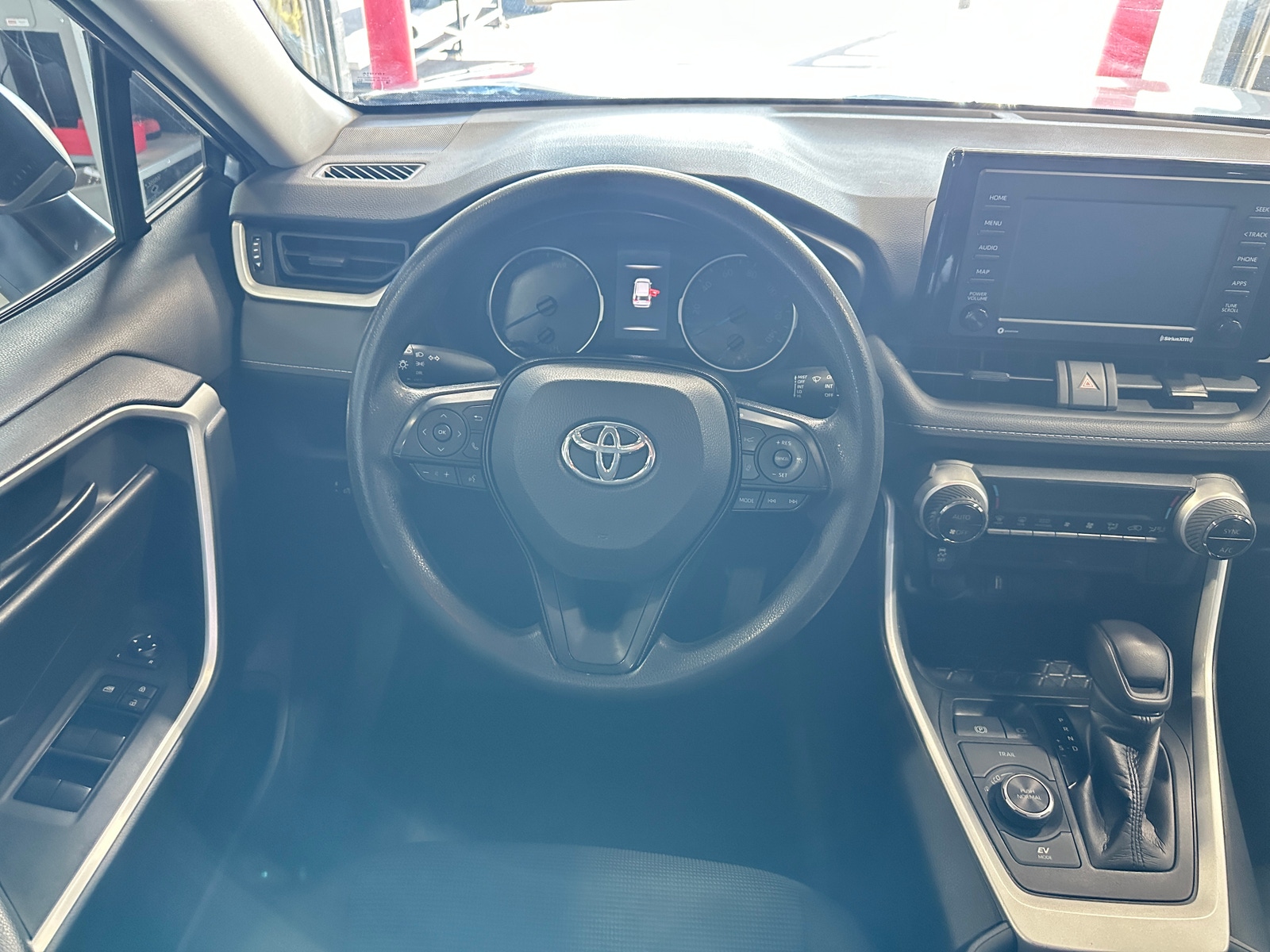 Thumbnail: 2021 Toyota RAV4 - 5