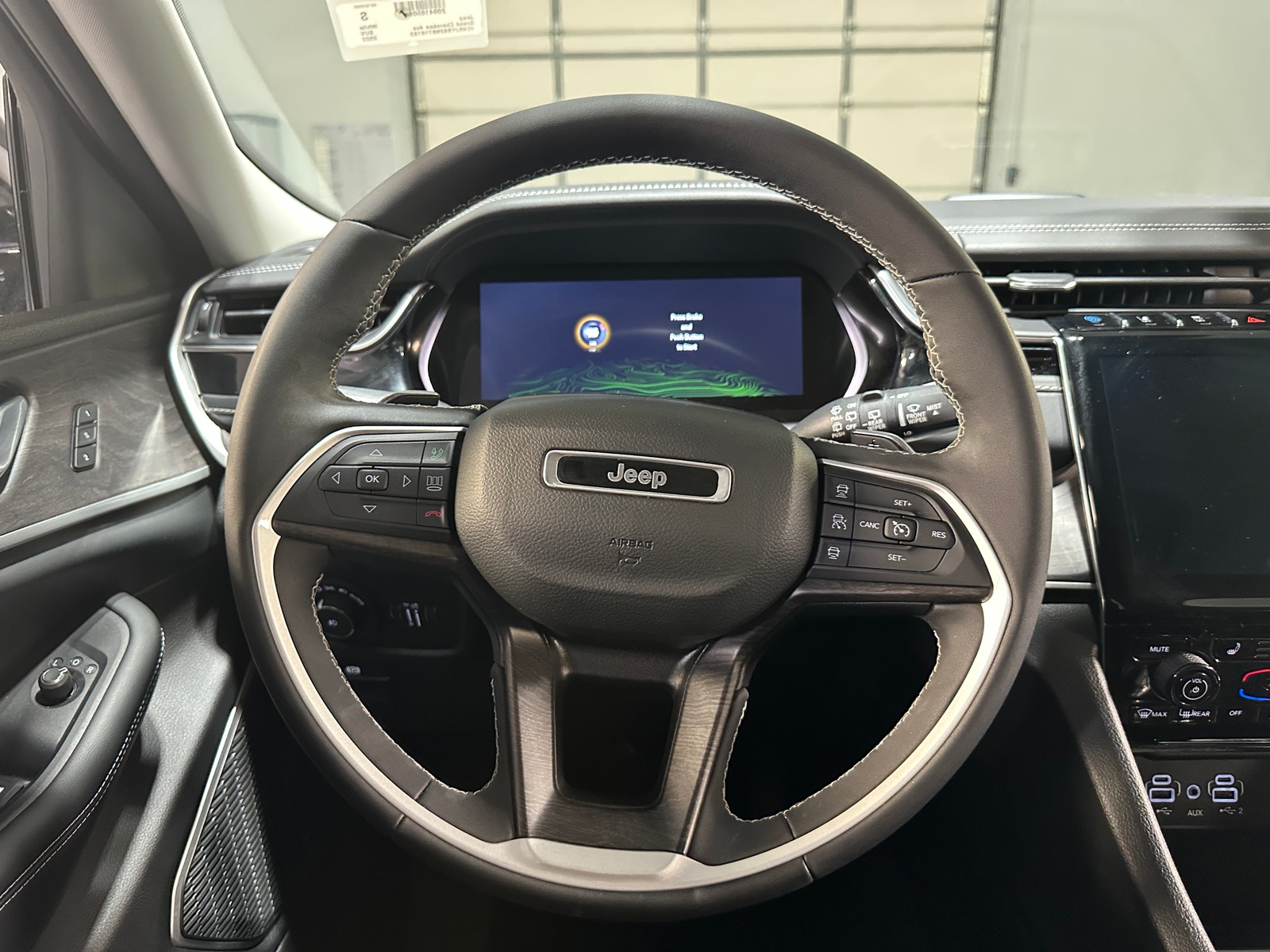 Thumbnail: 2022 Jeep Grand Cherokee - 4