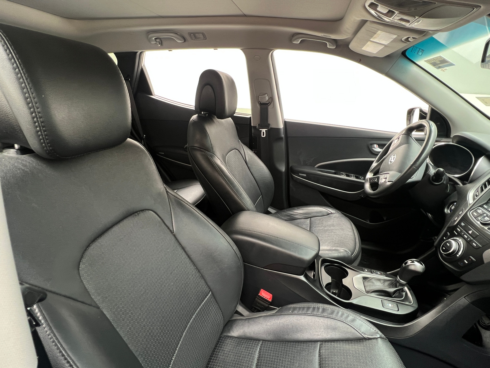 Thumbnail: 2016 Hyundai Santa Fe - 2