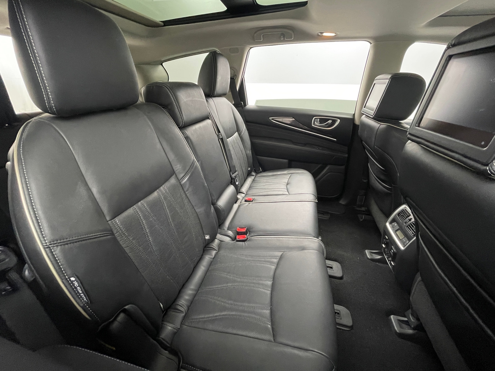 Thumbnail: 2019 INFINITI QX60 - 6