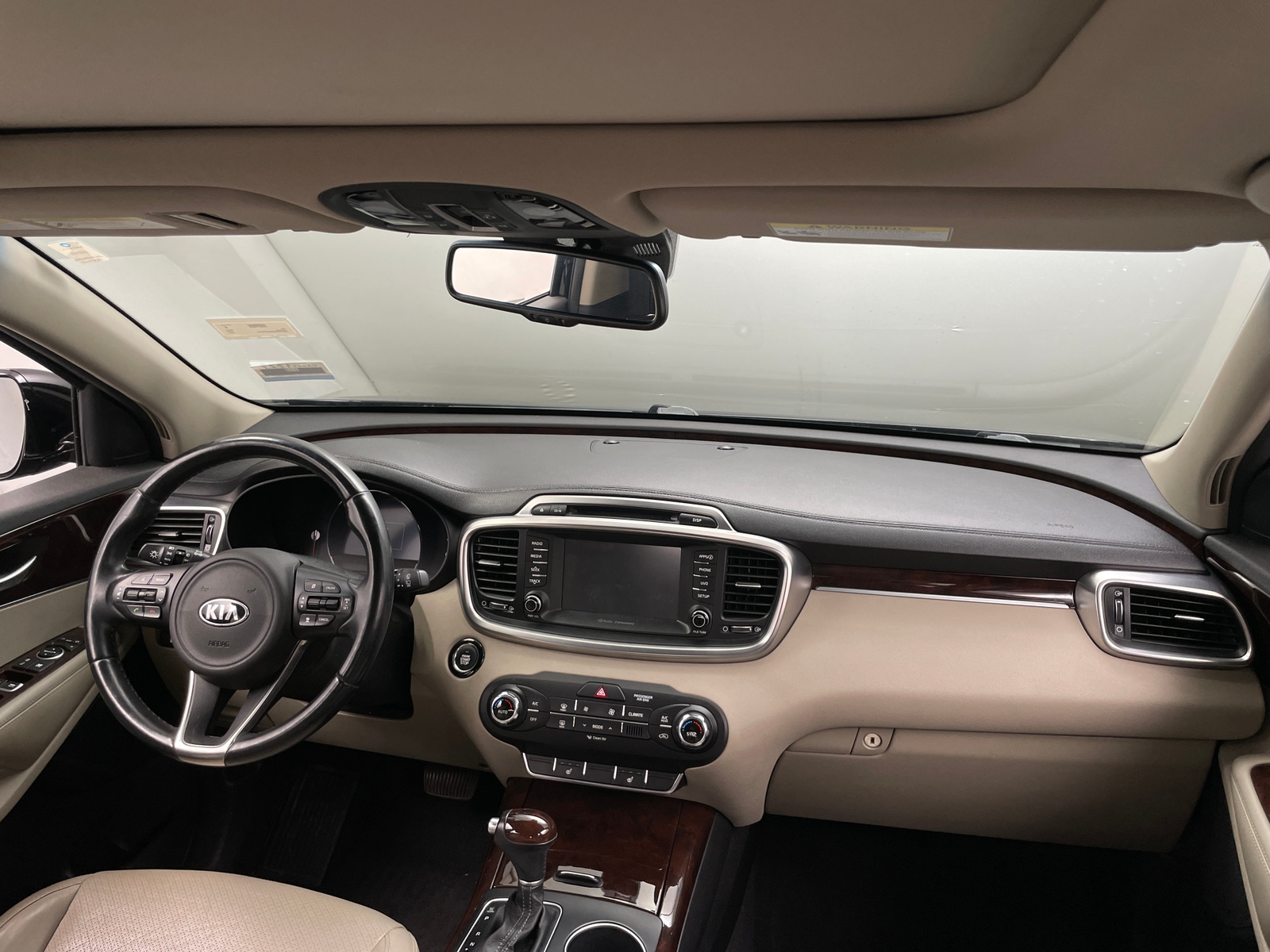 Thumbnail: 2017 Kia Sorento - 2