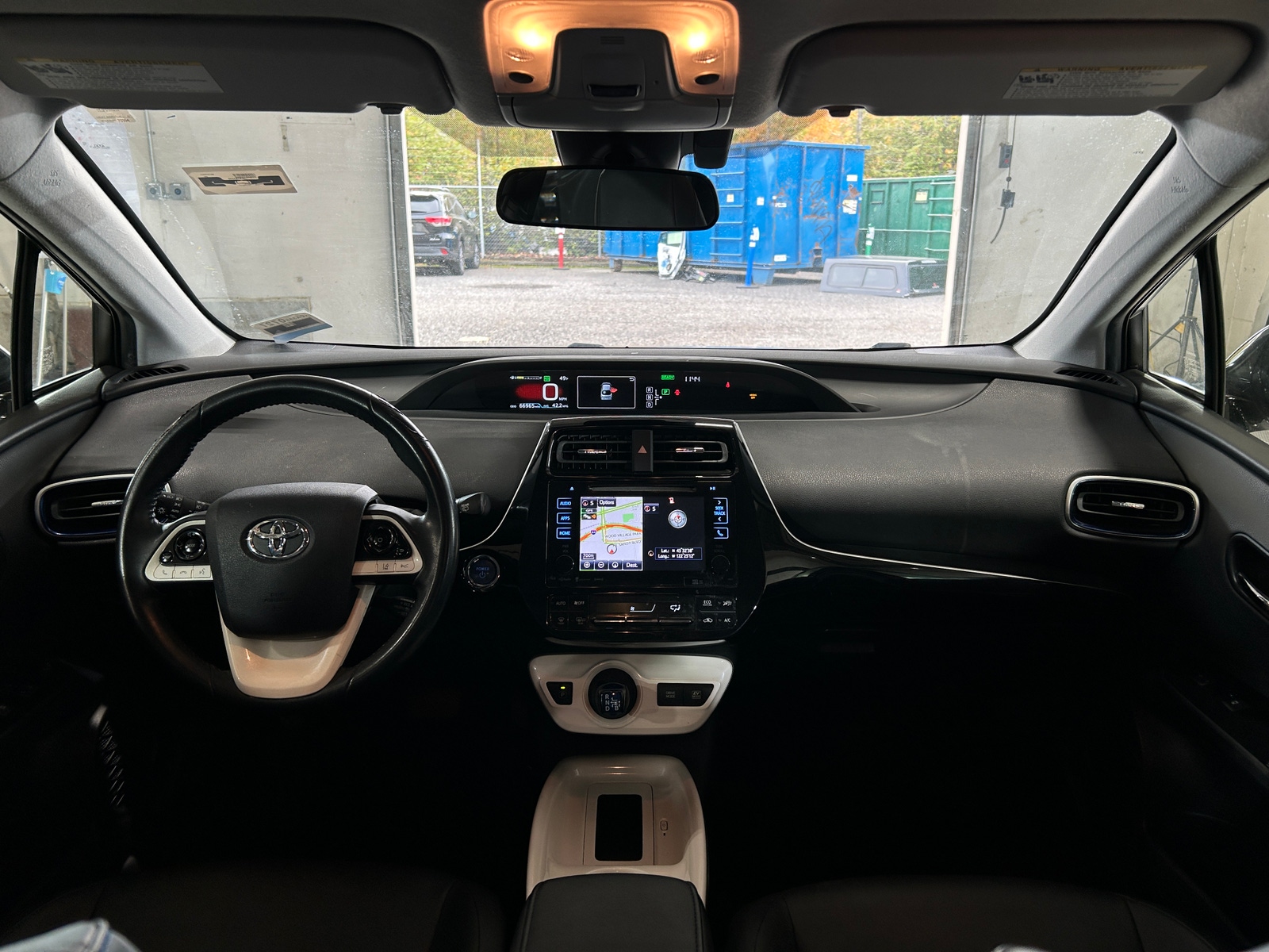 Thumbnail: 2016 Toyota Prius - 3