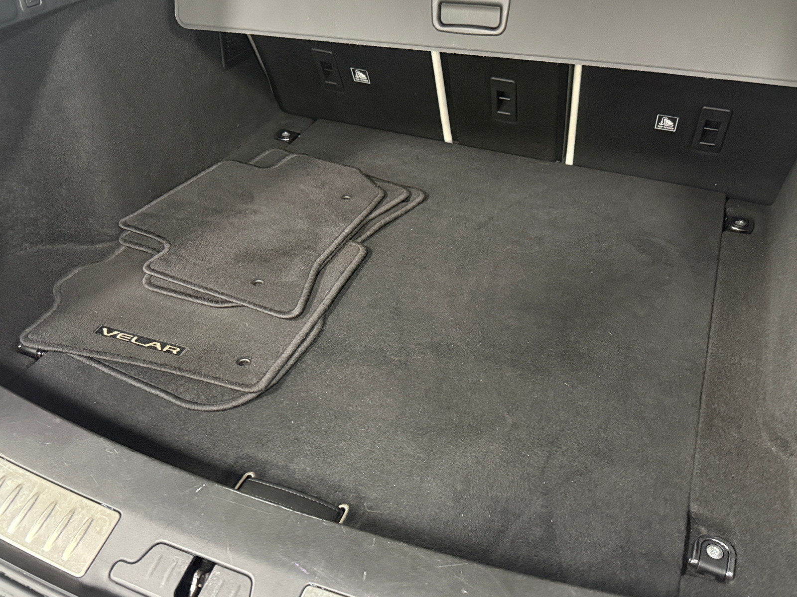 Thumbnail: 2019 Land Rover Range Rover Velar - 6