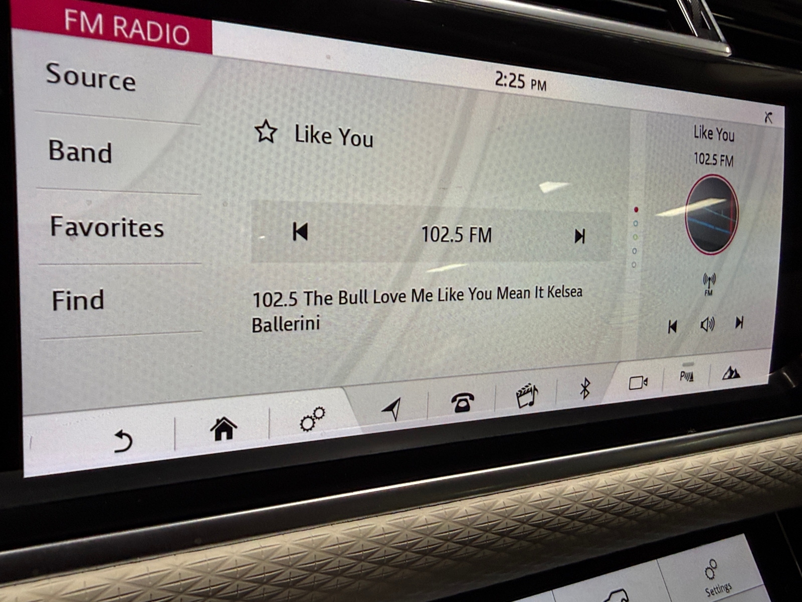 Thumbnail: 2019 Land Rover Range Rover Velar - 3