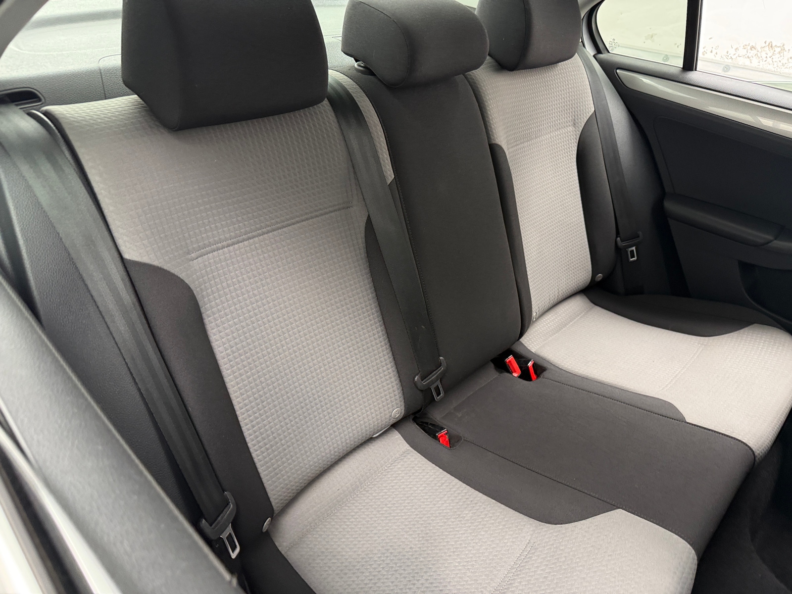 Thumbnail: 2017 Volkswagen Jetta - 6