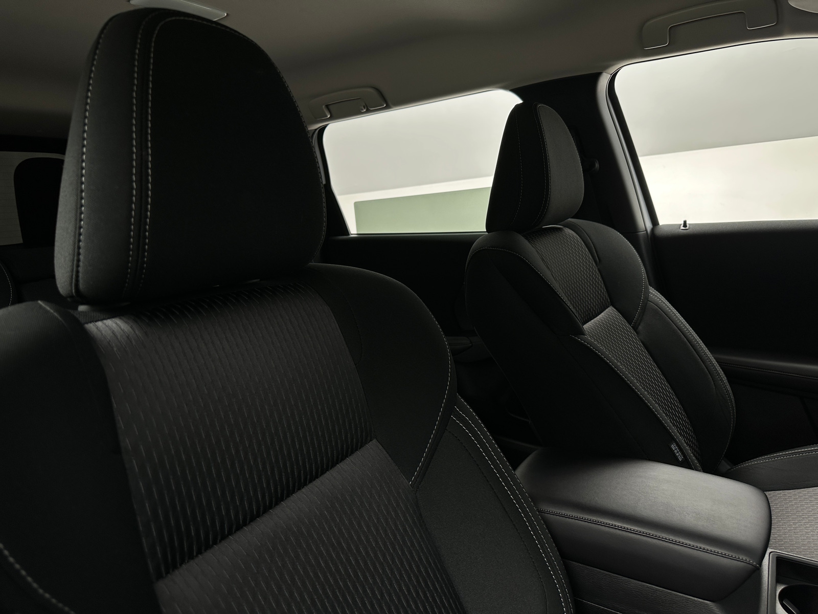 Thumbnail: 2024 Mitsubishi Outlander - 2