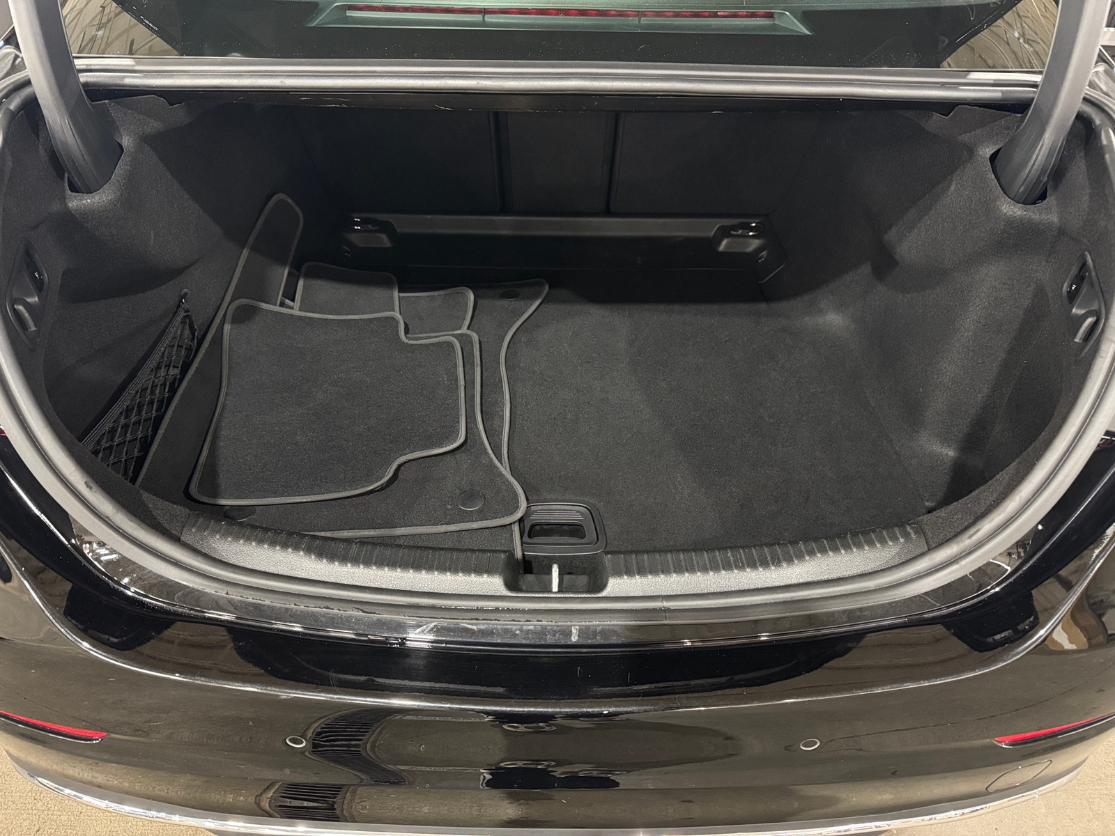 Thumbnail: 2024 Mercedes-Benz C-Class - 6