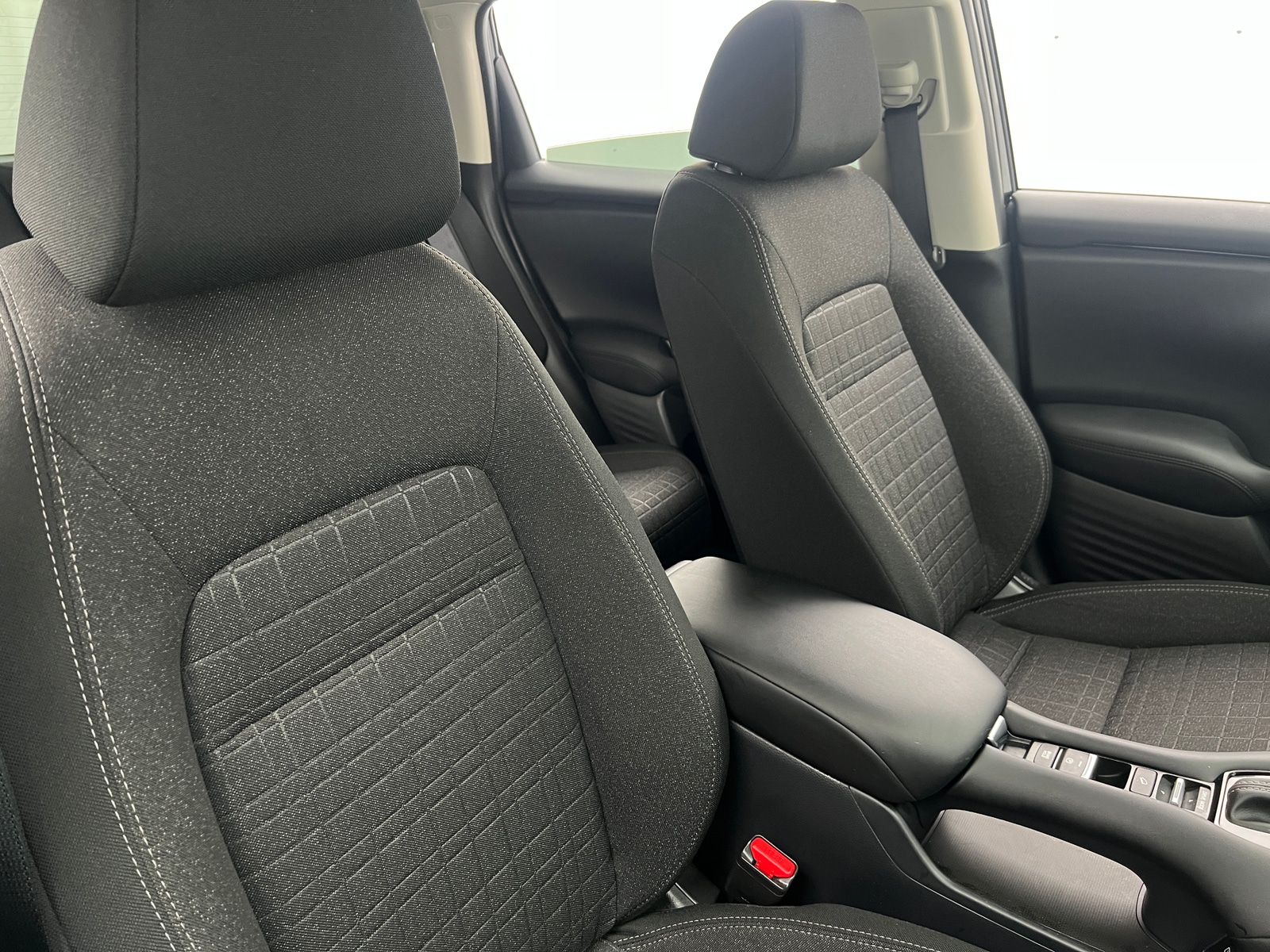 Thumbnail: 2025 Honda HR-V - 2