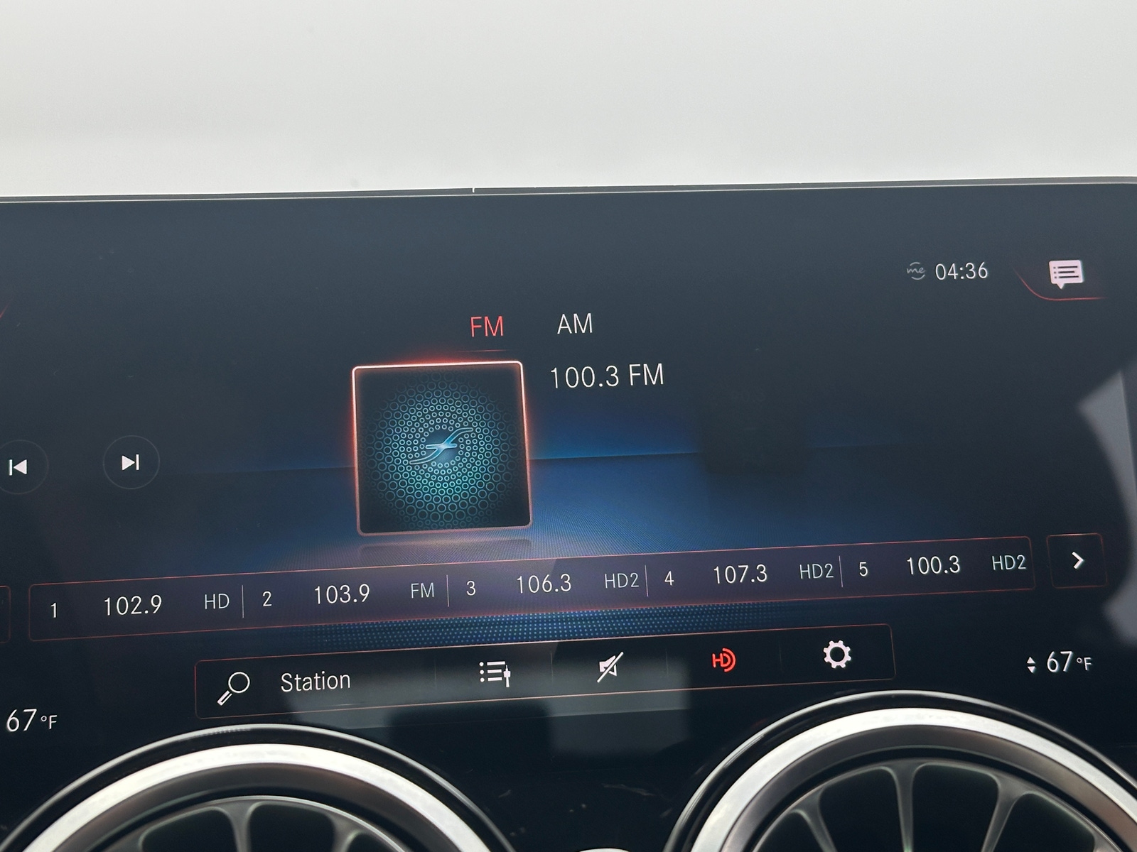 Thumbnail: 2021 Mercedes-Benz GLB - 3