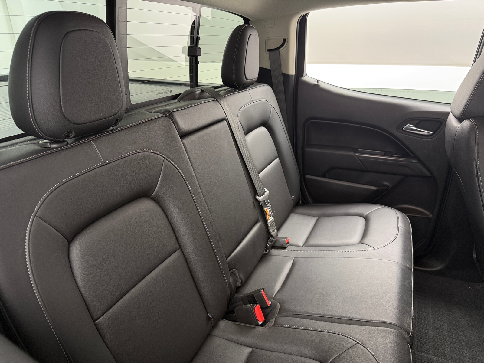 Thumbnail: 2022 Chevrolet Colorado - 5