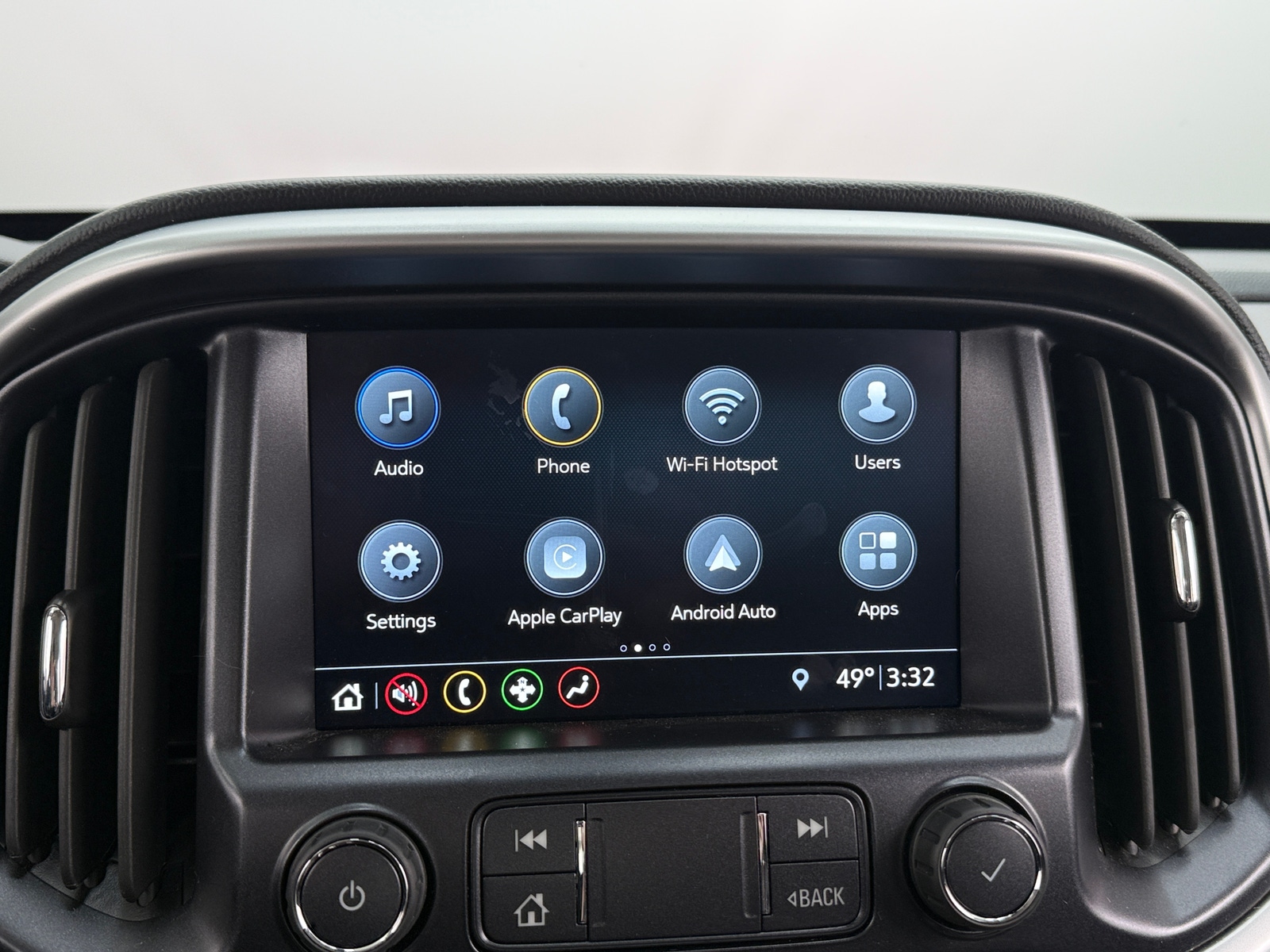 Thumbnail: 2022 Chevrolet Colorado - 3