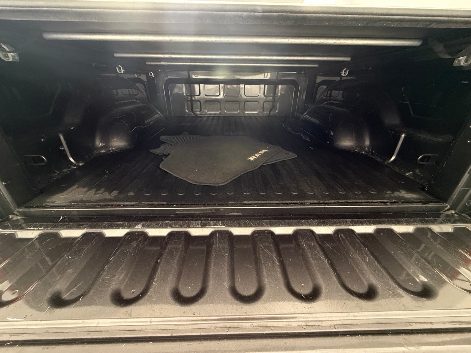 Thumbnail: 2019 RAM 1500 Classic - 7