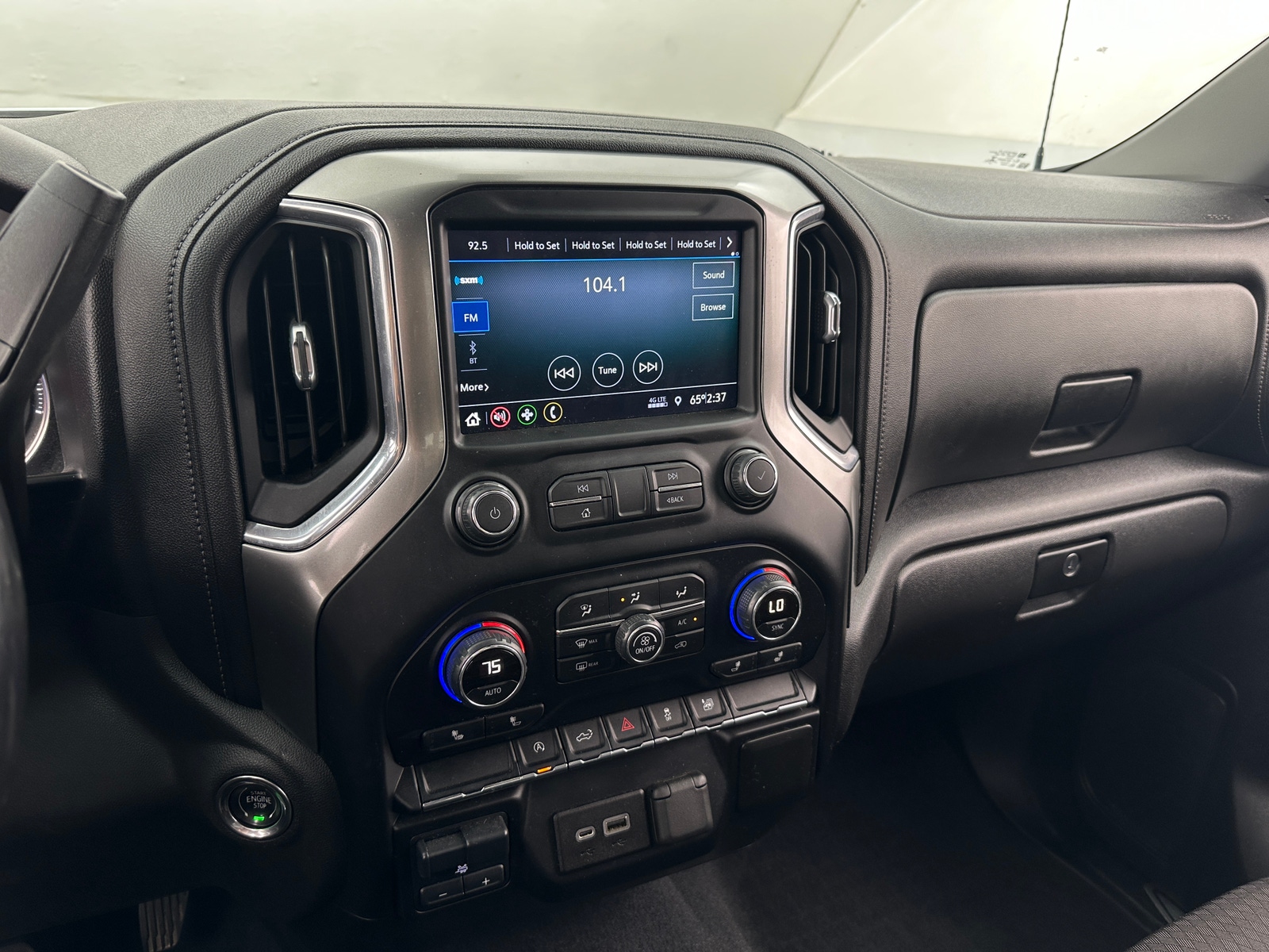 Thumbnail: 2021 Chevrolet Silverado 1500 - 4