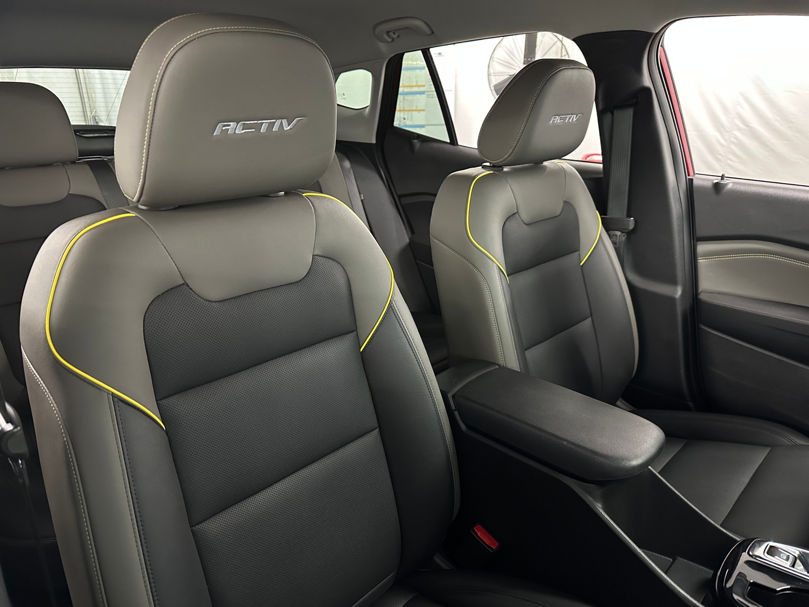 Thumbnail: 2024 Chevrolet Trax - 2