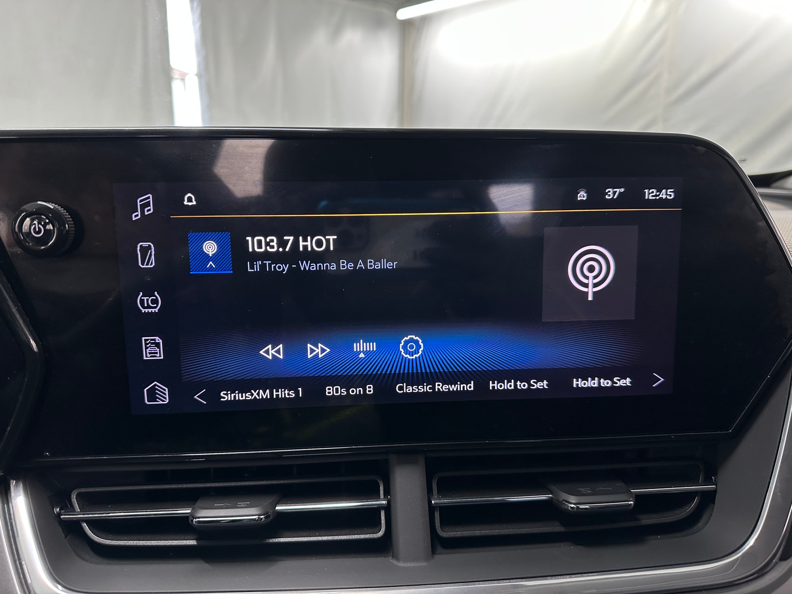 Thumbnail: 2024 Chevrolet Trax - 4