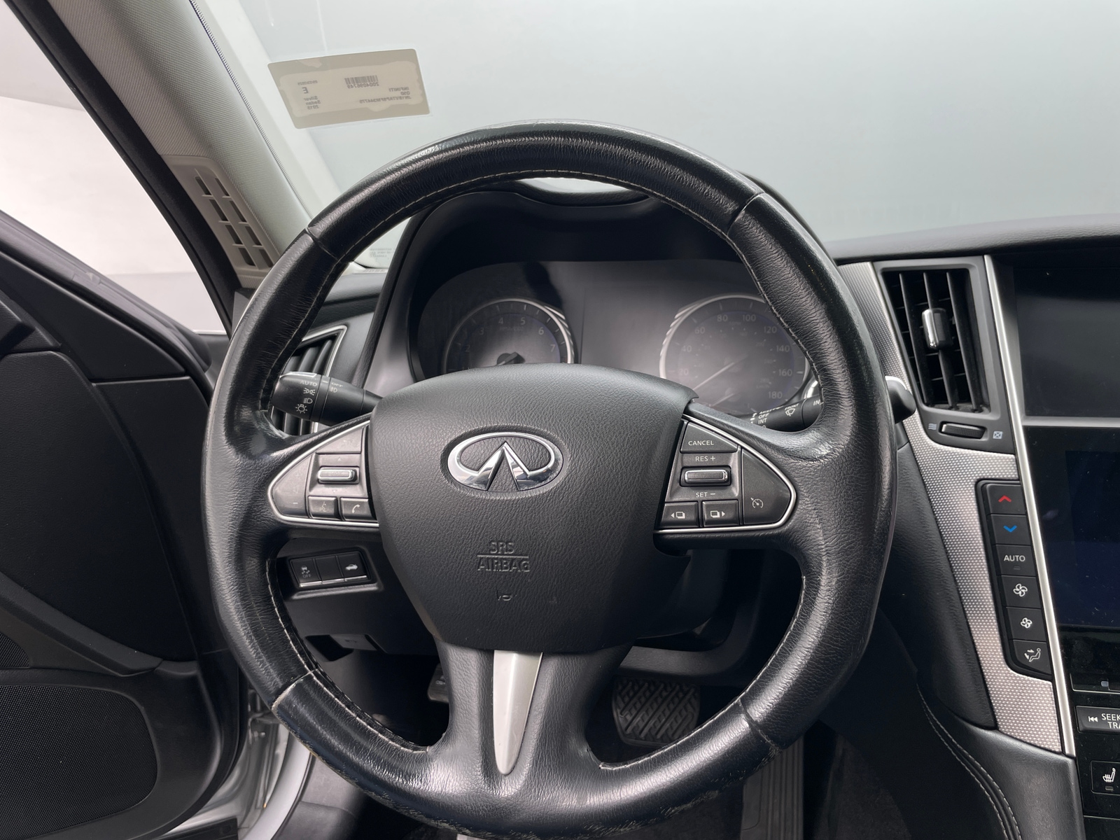 Thumbnail: 2015 INFINITI Q50 - 4