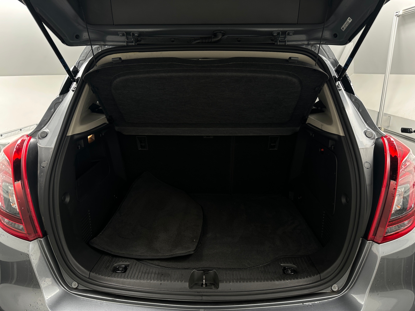 Thumbnail: 2019 Buick Encore - 6