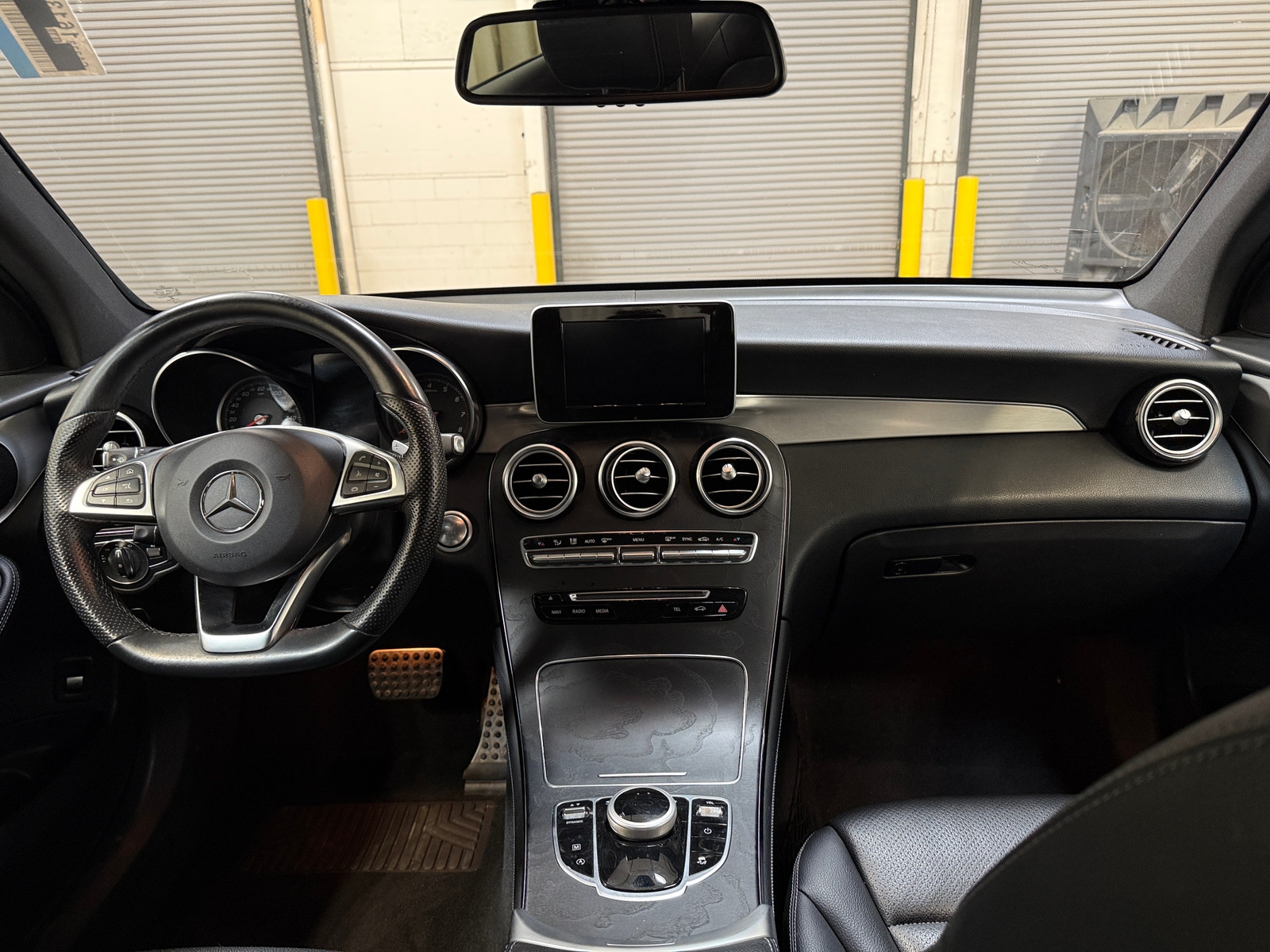 Thumbnail: 2019 Mercedes-Benz GLC - 2