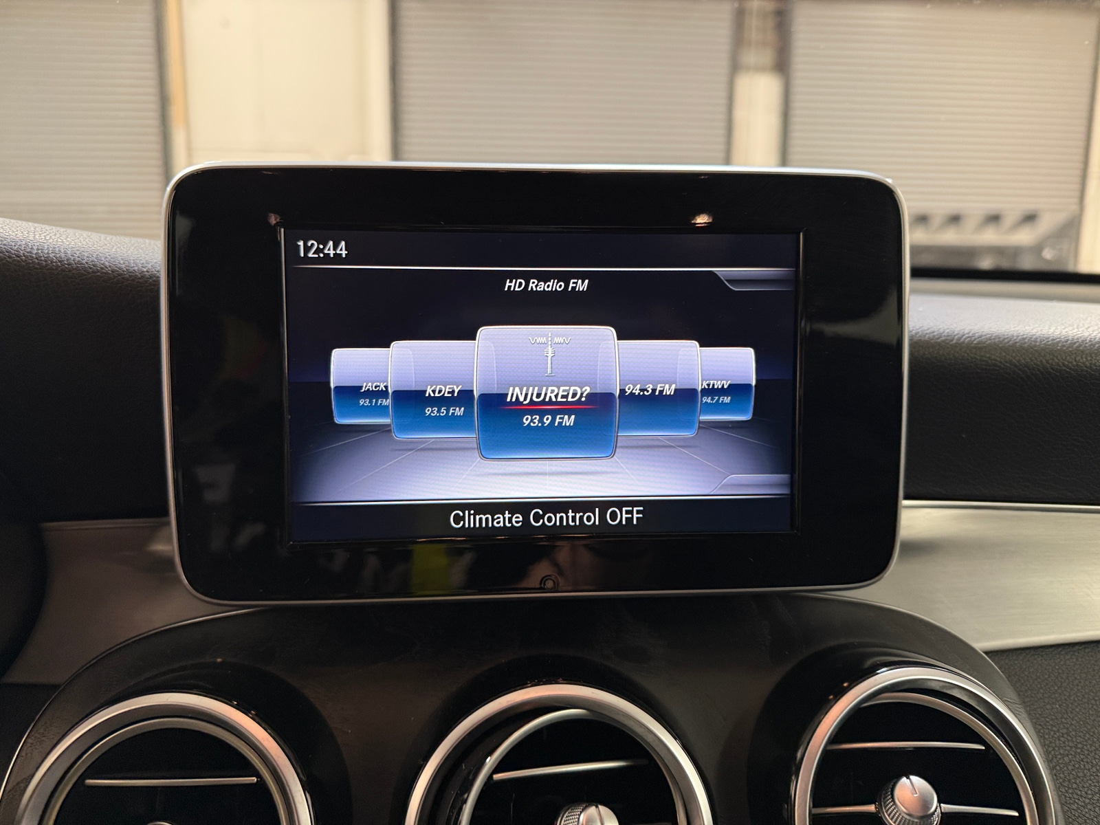 Thumbnail: 2019 Mercedes-Benz GLC - 3