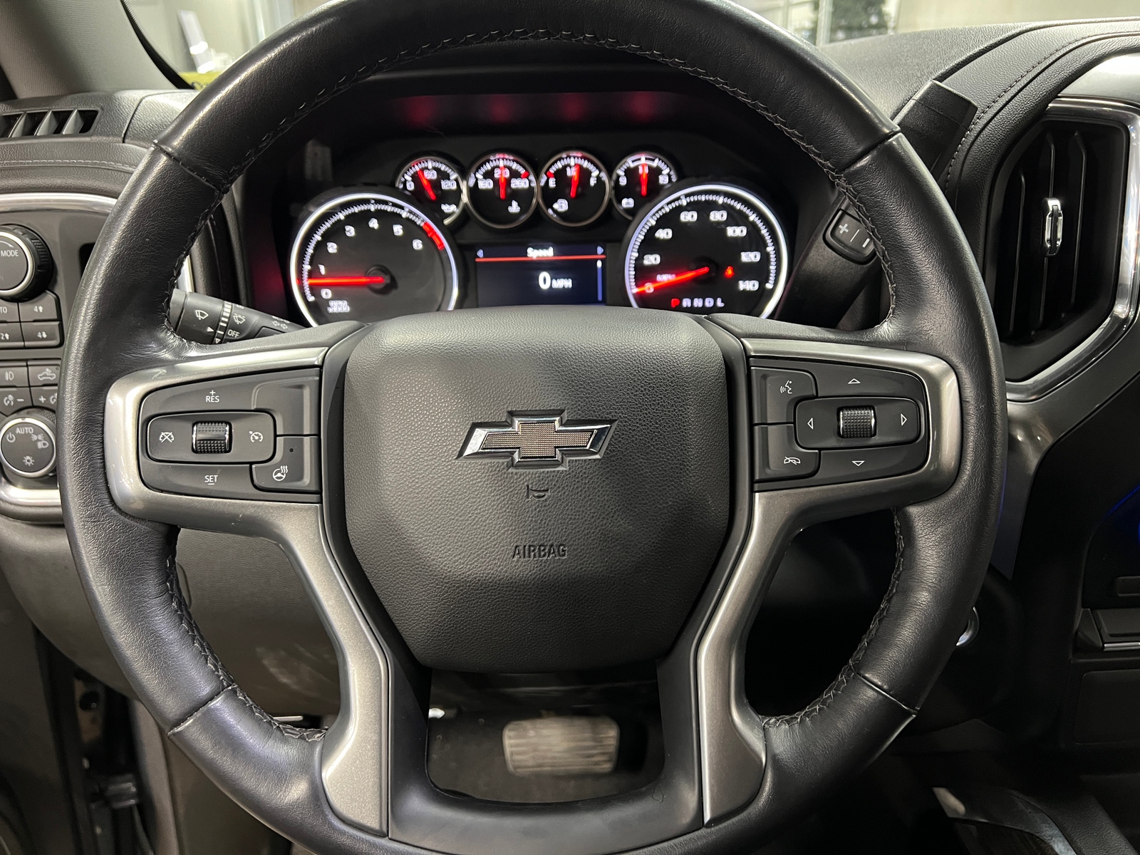 Thumbnail: 2022 Chevrolet Silverado 1500 - 5