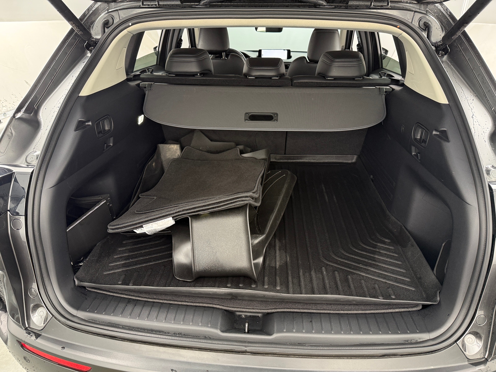 Thumbnail: 2023 Mazda CX-50 - 6