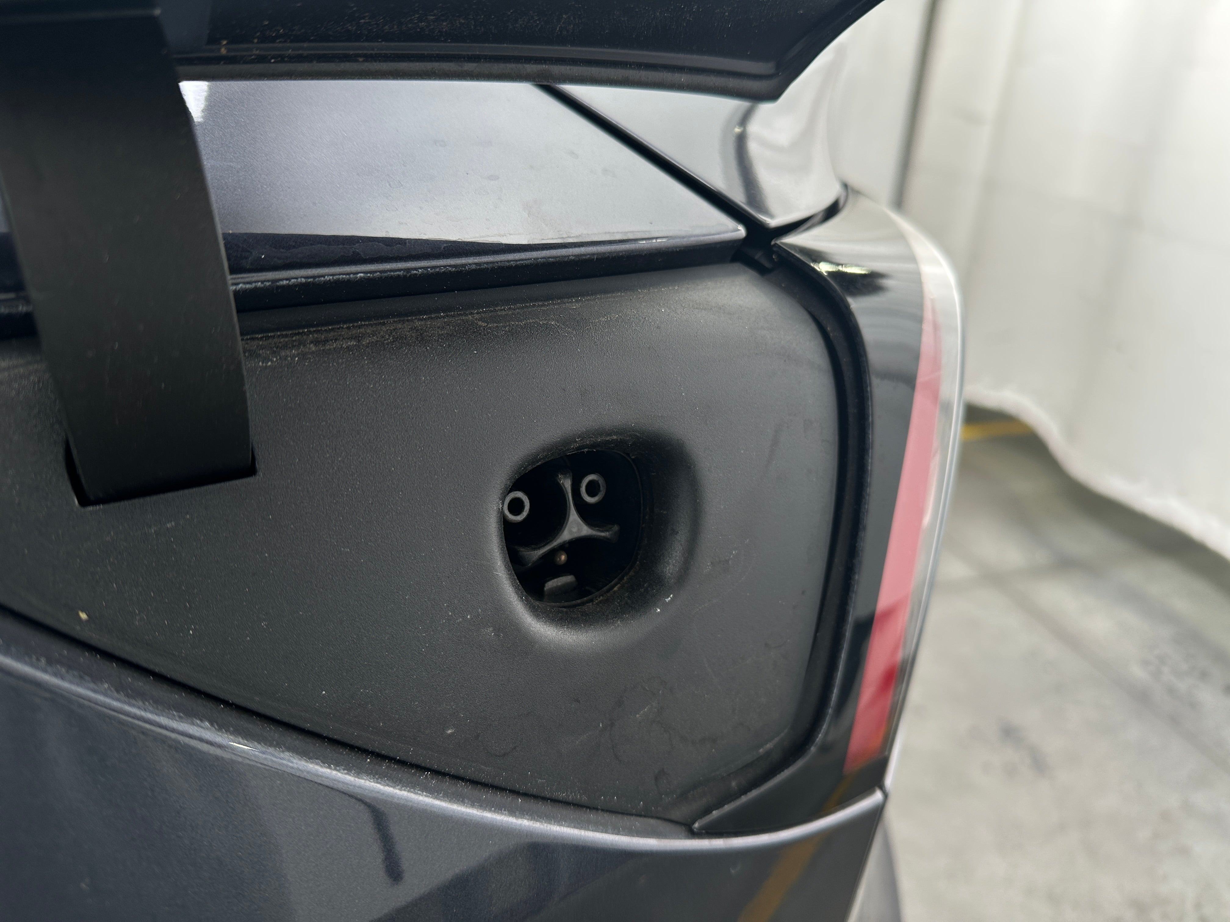 Used 2018 Tesla Model 3 Long Range with VIN 5YJ3E1EAXJF014075 for sale in Oak Creek, WI