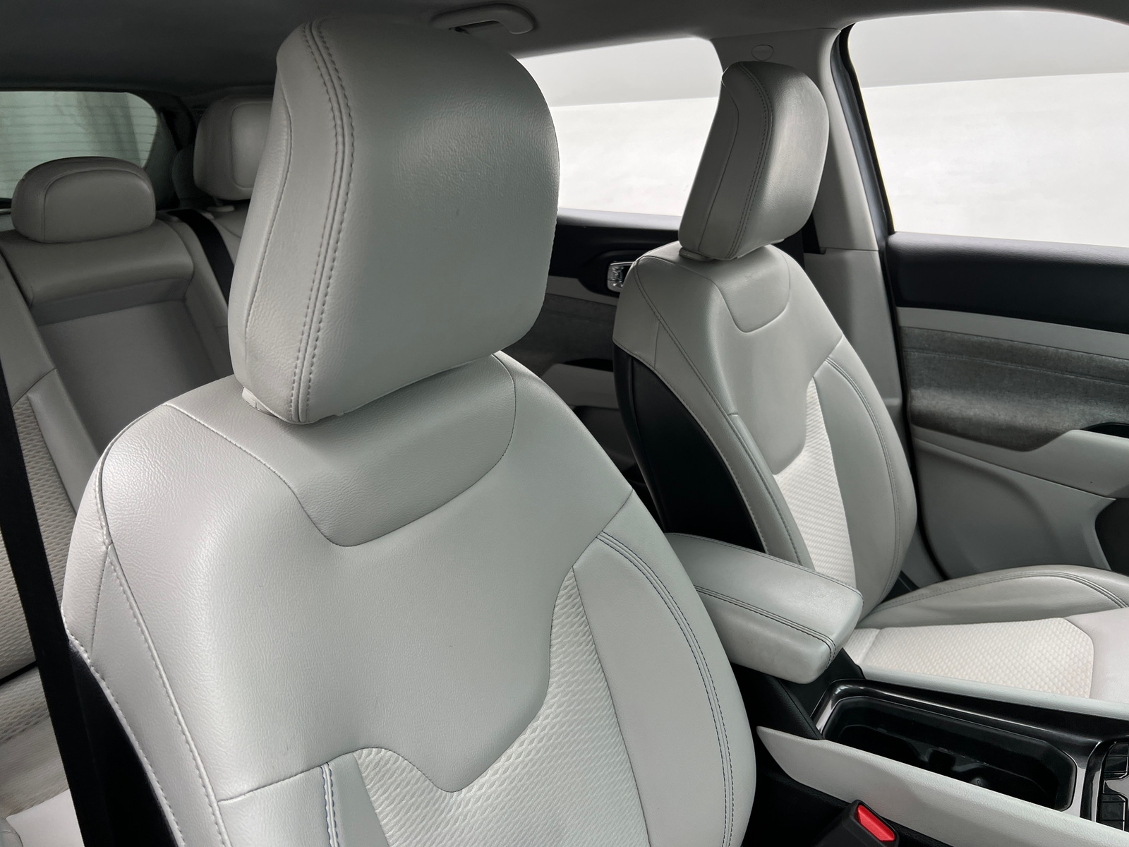 Thumbnail: 2022 Jeep Compass - 2