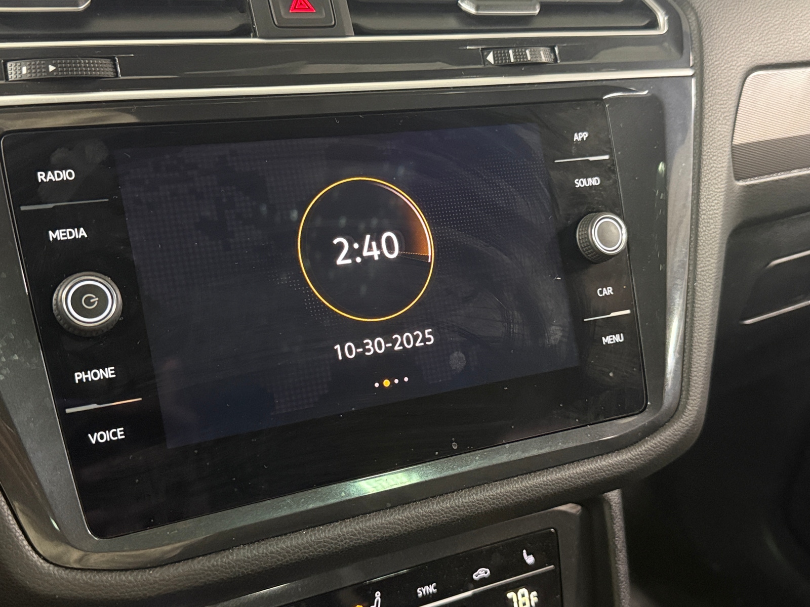 Thumbnail: 2024 Volkswagen Tiguan - 3