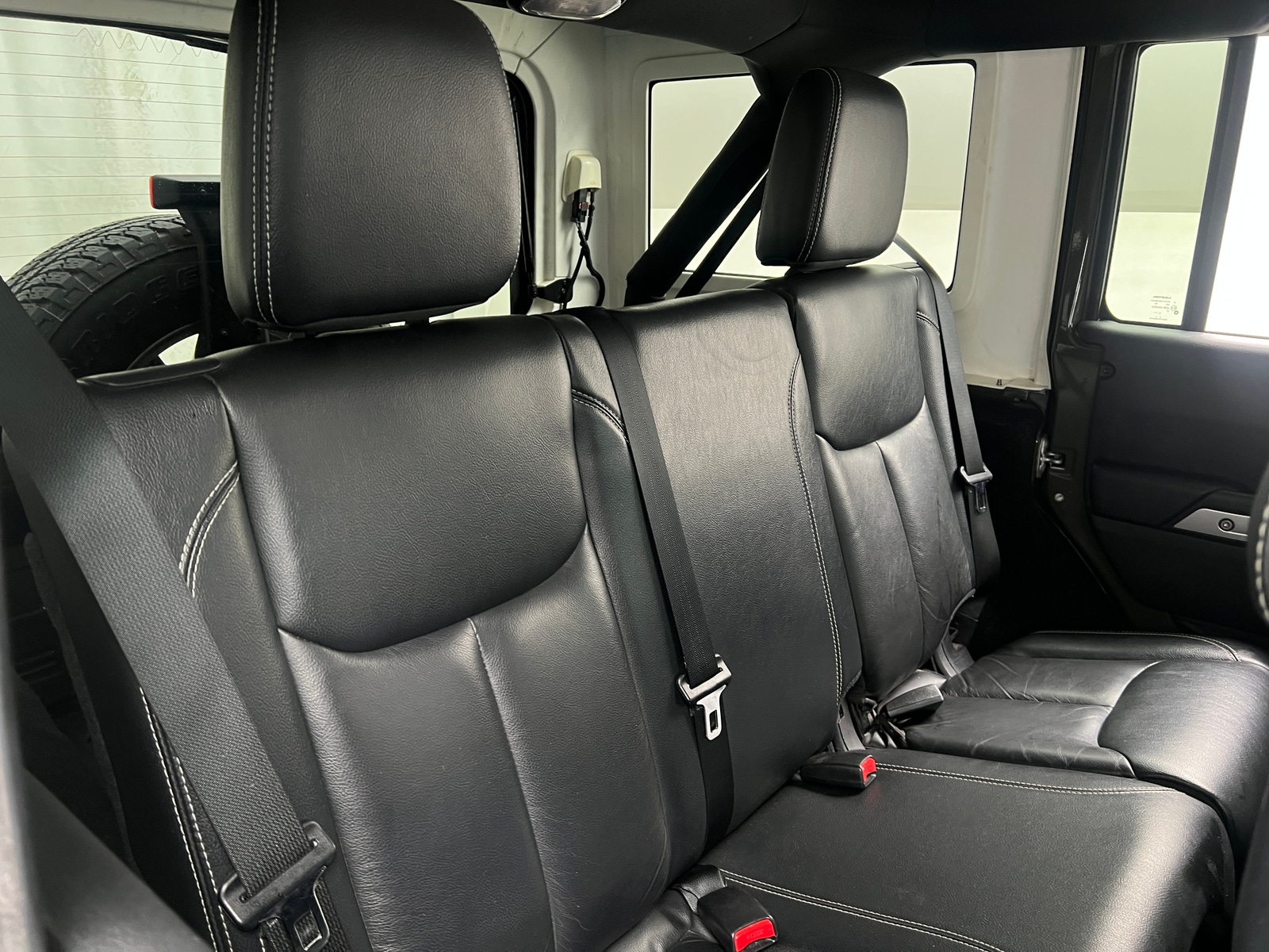 Thumbnail: 2015 Jeep Wrangler - 6